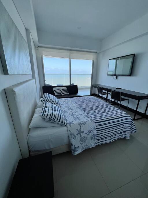 Descanso y confort frente al mar!