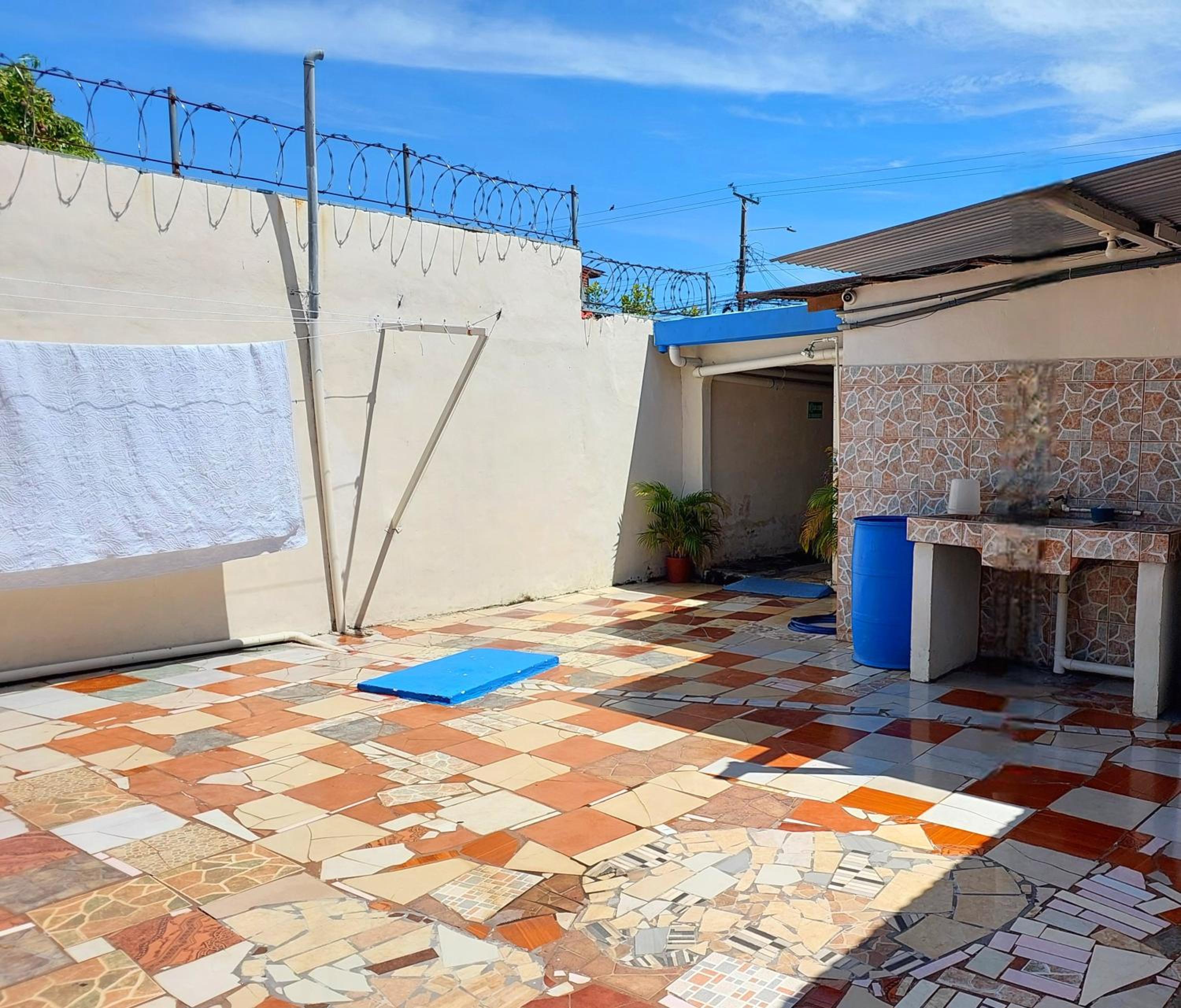 Hostel del Pacífico Habitación con baño privado y aire acondicionado