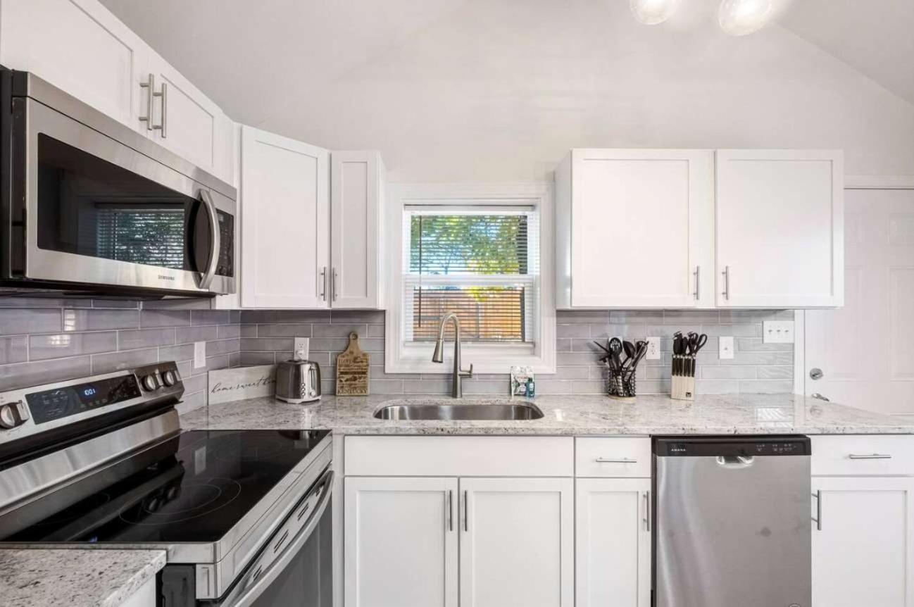 Shelbyville Vacations - Charming Home in Historic Downtown Shelbyville - Property Image 18