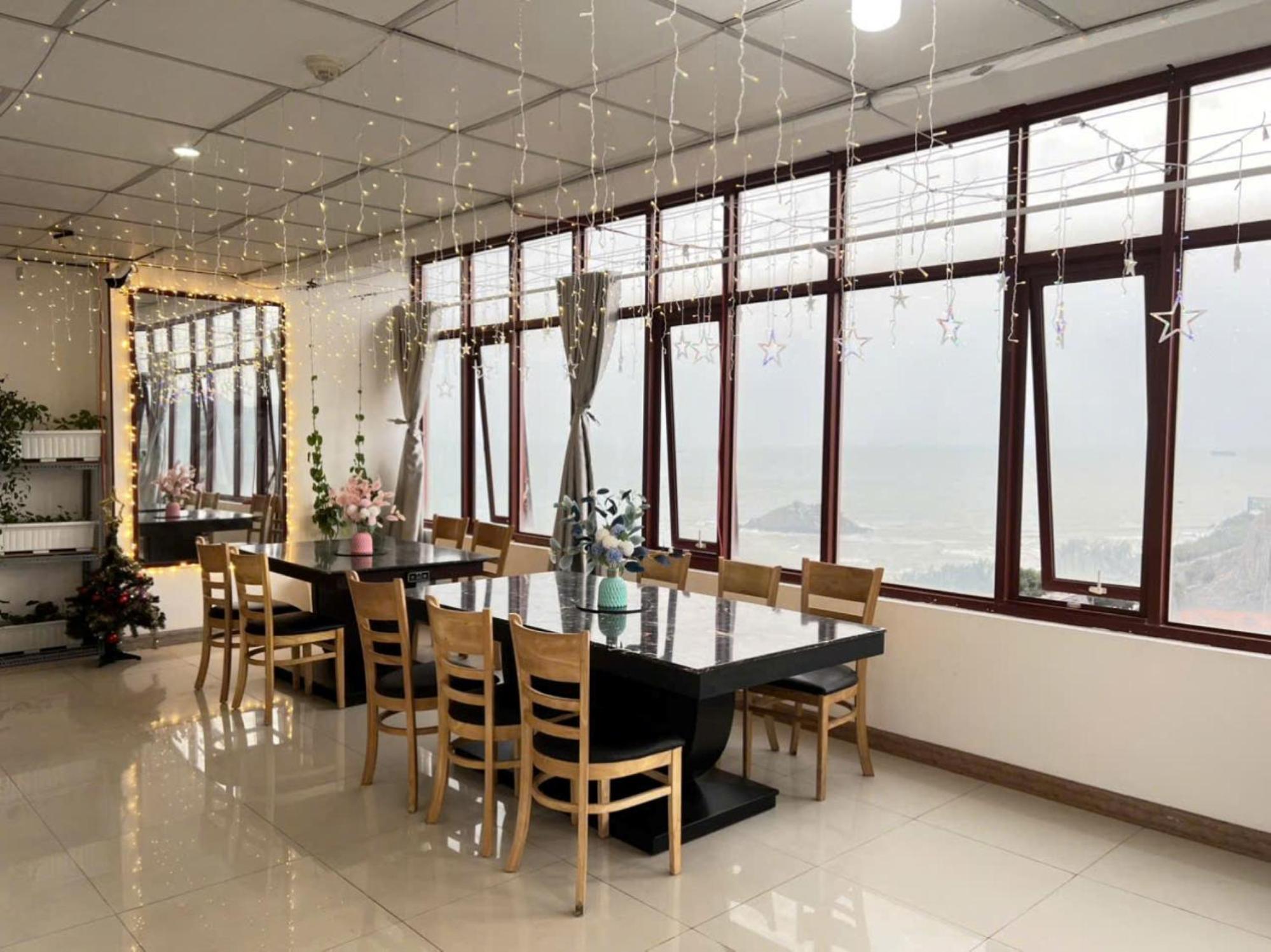 Anna Luxury Apartment