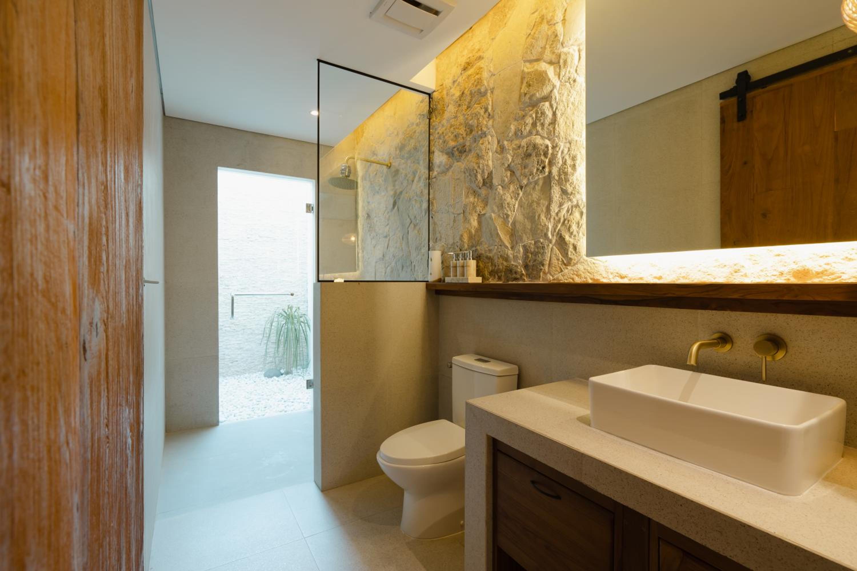 Casa Yellowstone 4BR - Seminyak view 4
