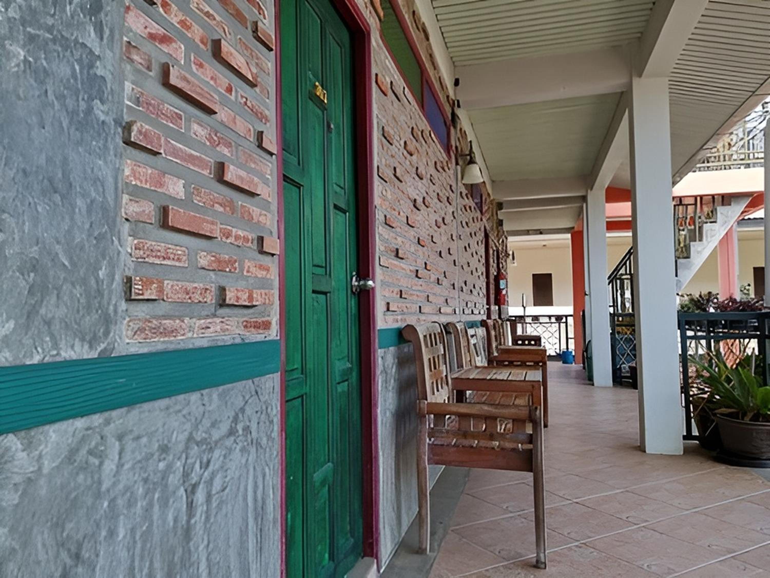 Baan Por Jai