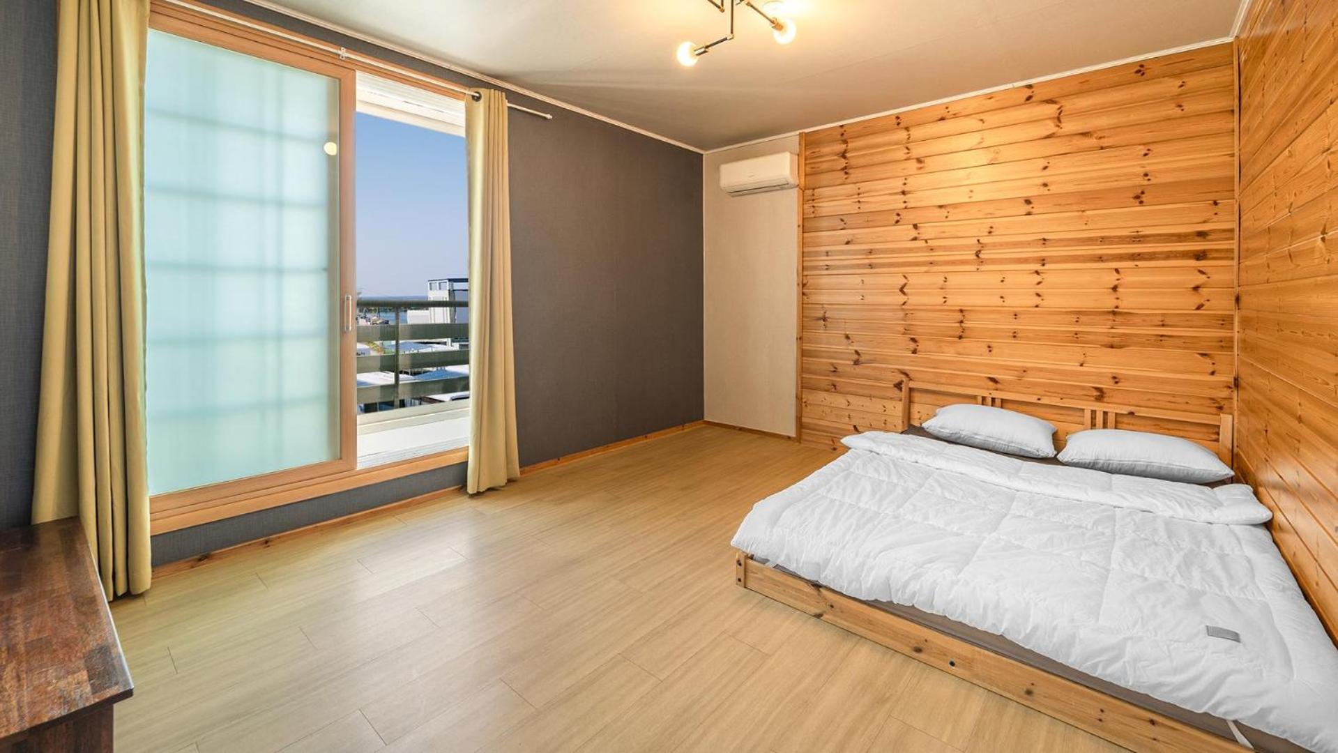 Gangneung Basecamp Pension view 5