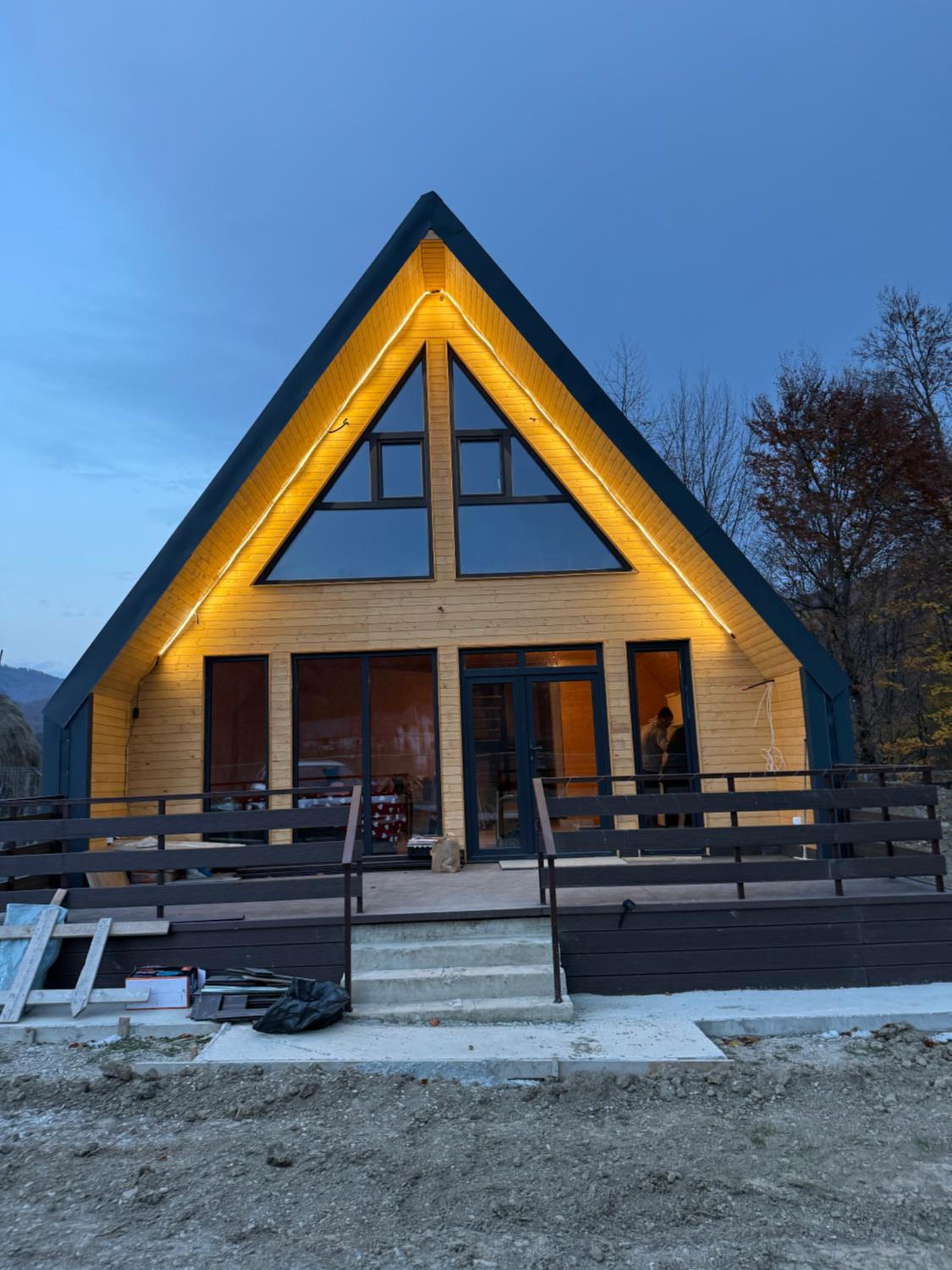 Cozy Aframe Valea Doftanei view 2