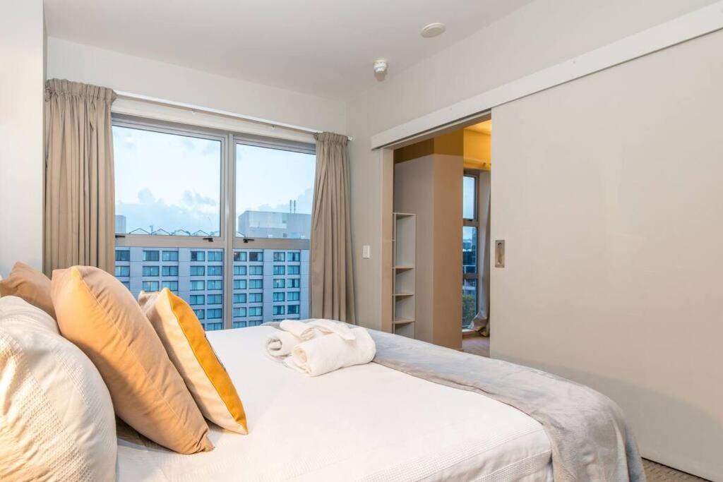Sky Tower View Apartment in Auckland CBD-2 Bedroom view 2