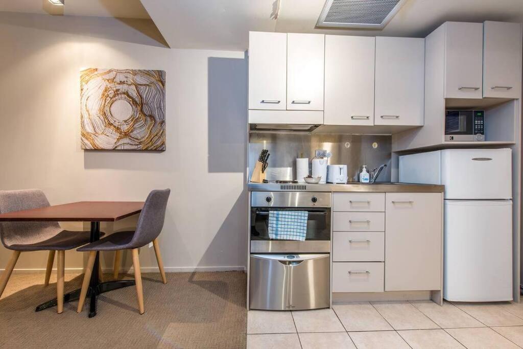 Sky Tower View Apartment in Auckland CBD-2 Bedroom view 5