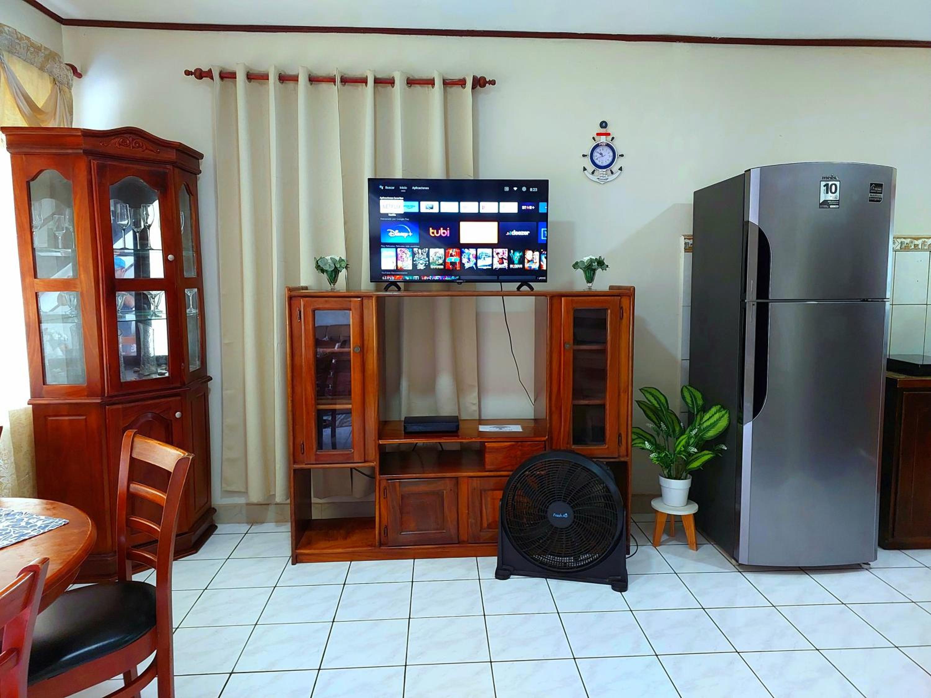 Casa del Pacífico en Puntarenas Centro con parqueo