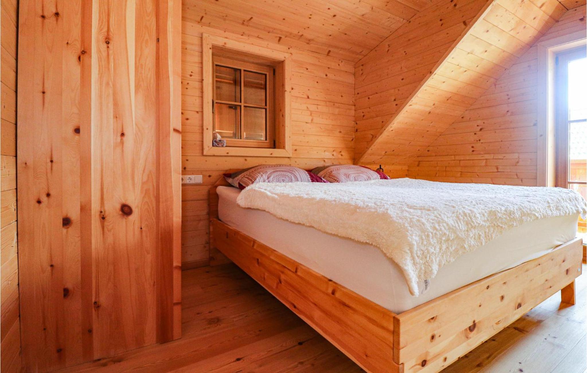 Schoenes Holzhaus In Flattnitz