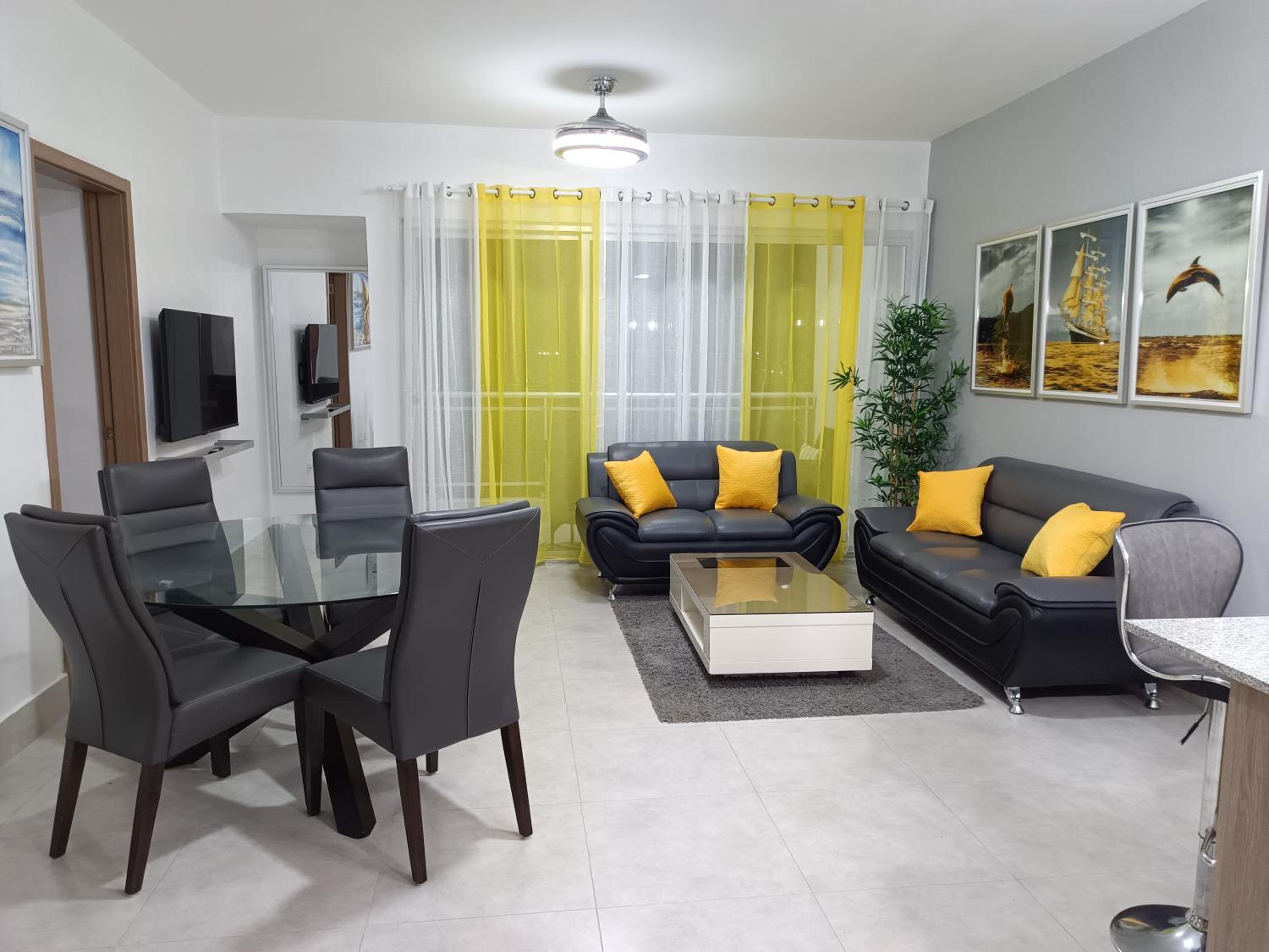 Boca del Mar III, apartamento 706A view 4