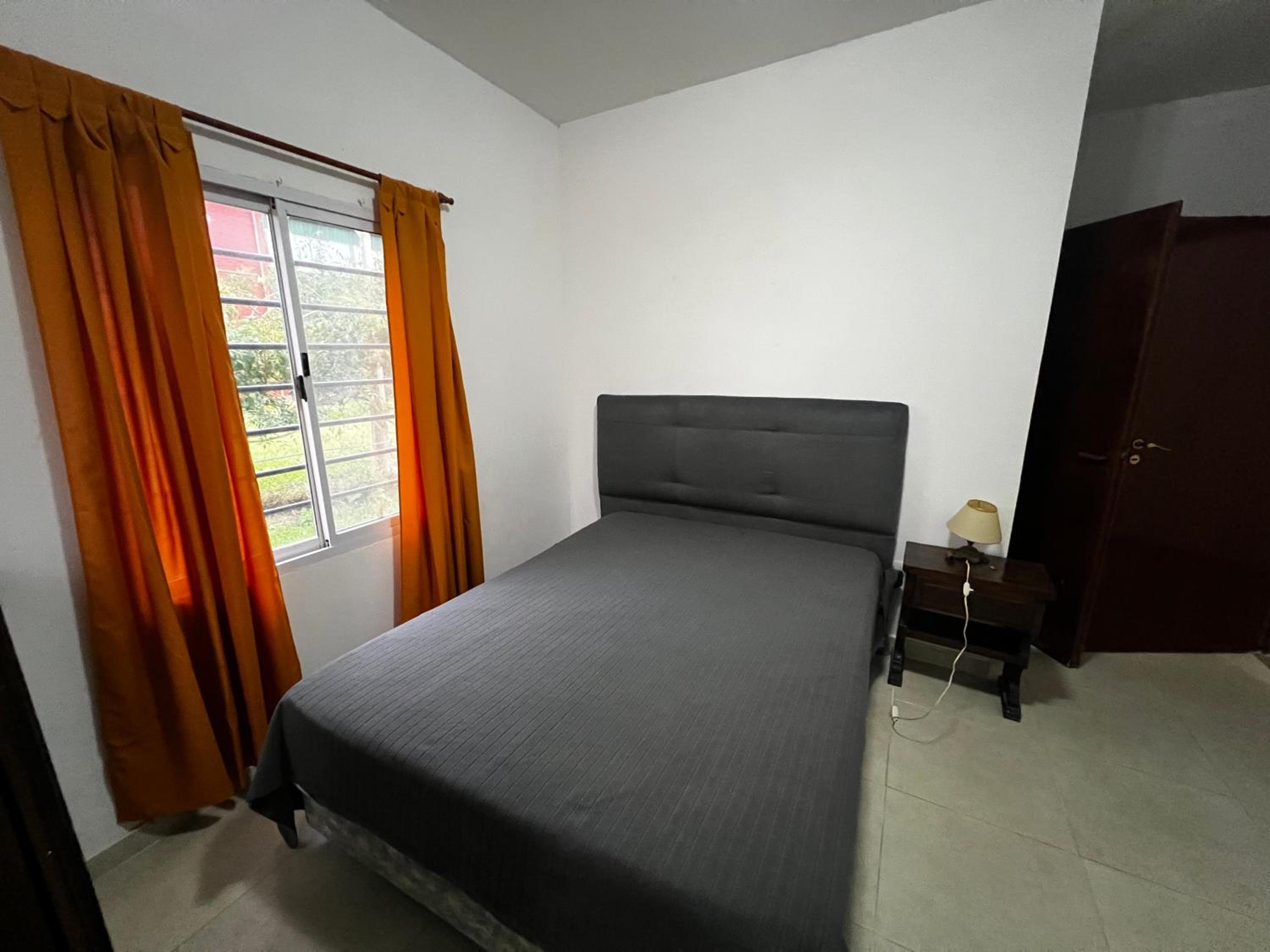 Casa a 50 metros del mar cerca del centro comercial