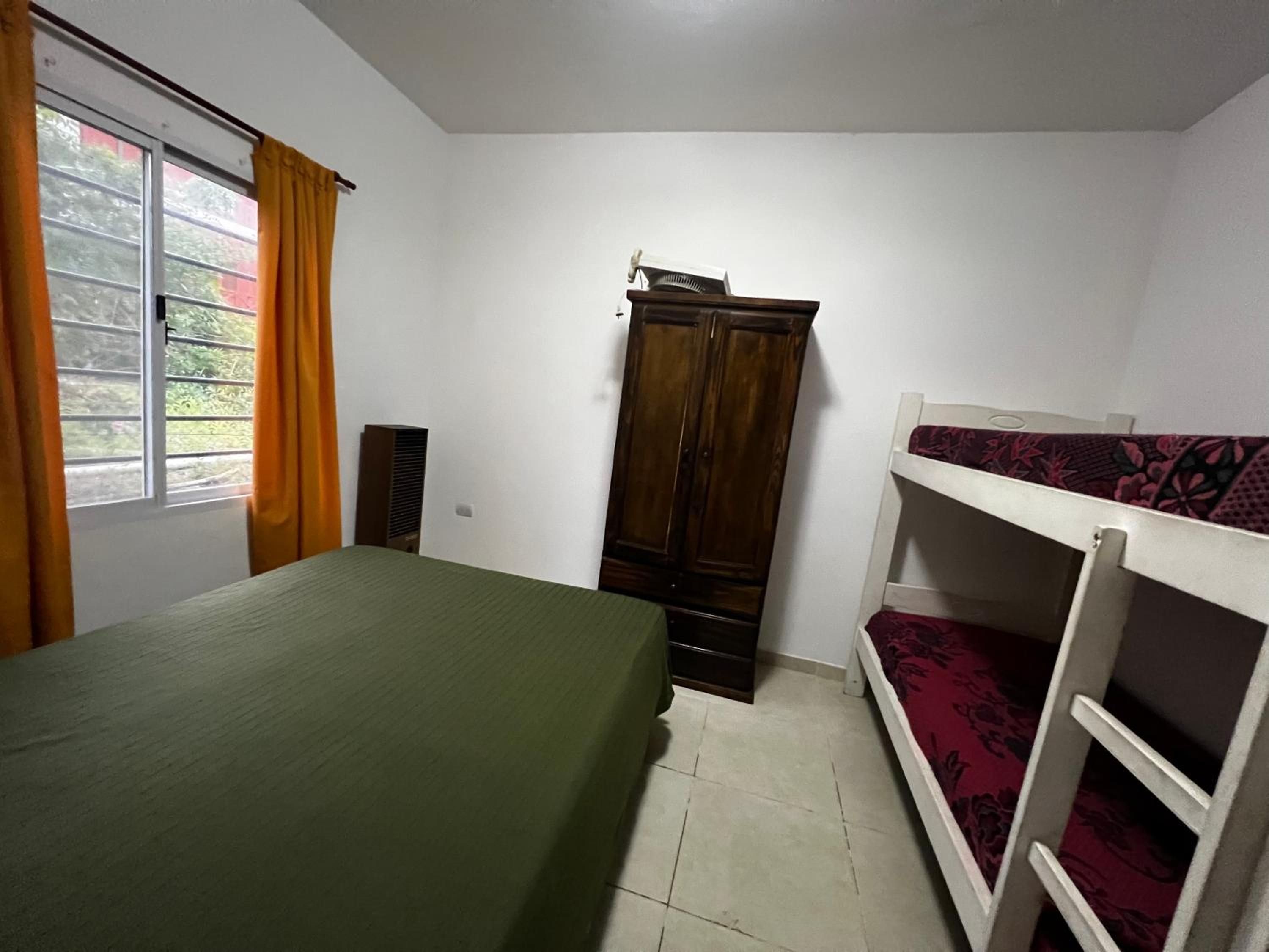 Casa a 50 metros del mar cerca del centro comercial