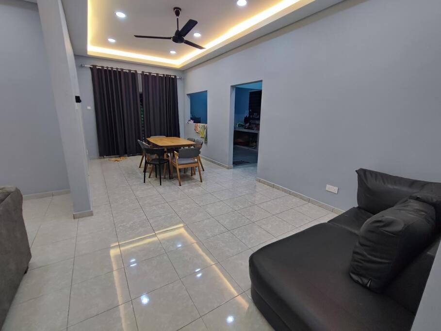 Mikayla Pool Homestay Gadek, Alor Gajah photo 2