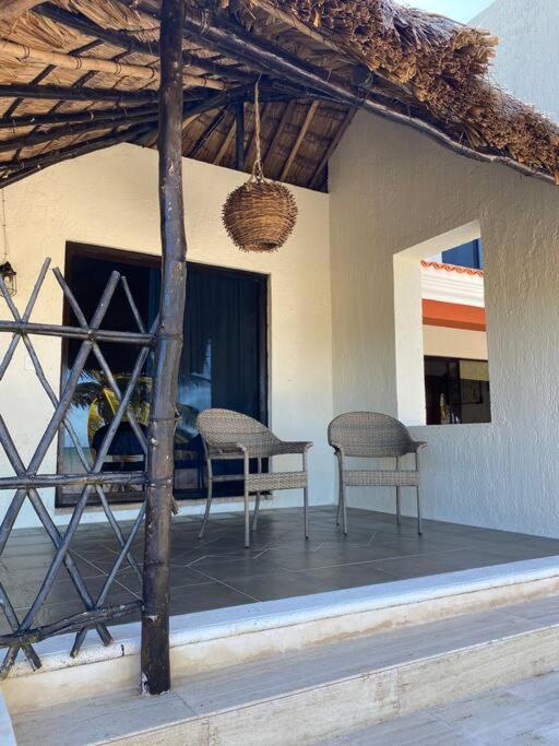 Wonderful beach house in Telchac view 2