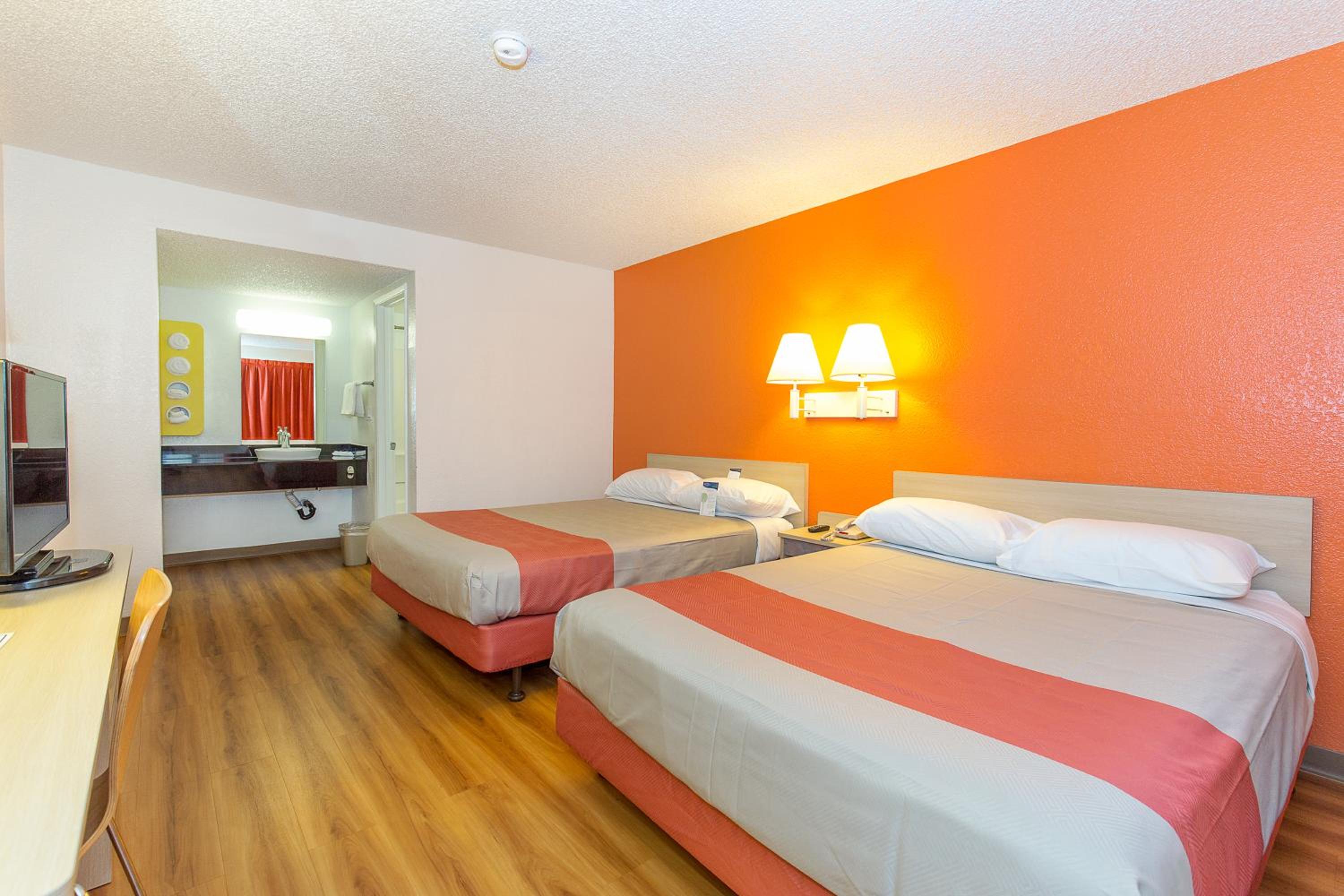 Hayward Vacations - Motel 6 Hayward, CA- Silicon Valley Gateway - Property Image 35
