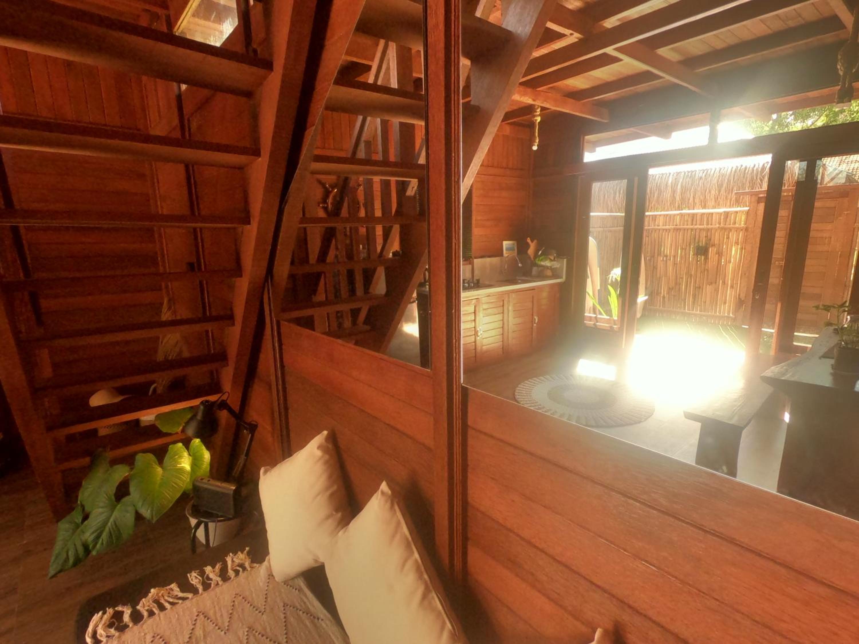 2 storey wooden house in the heart of Uluwatu