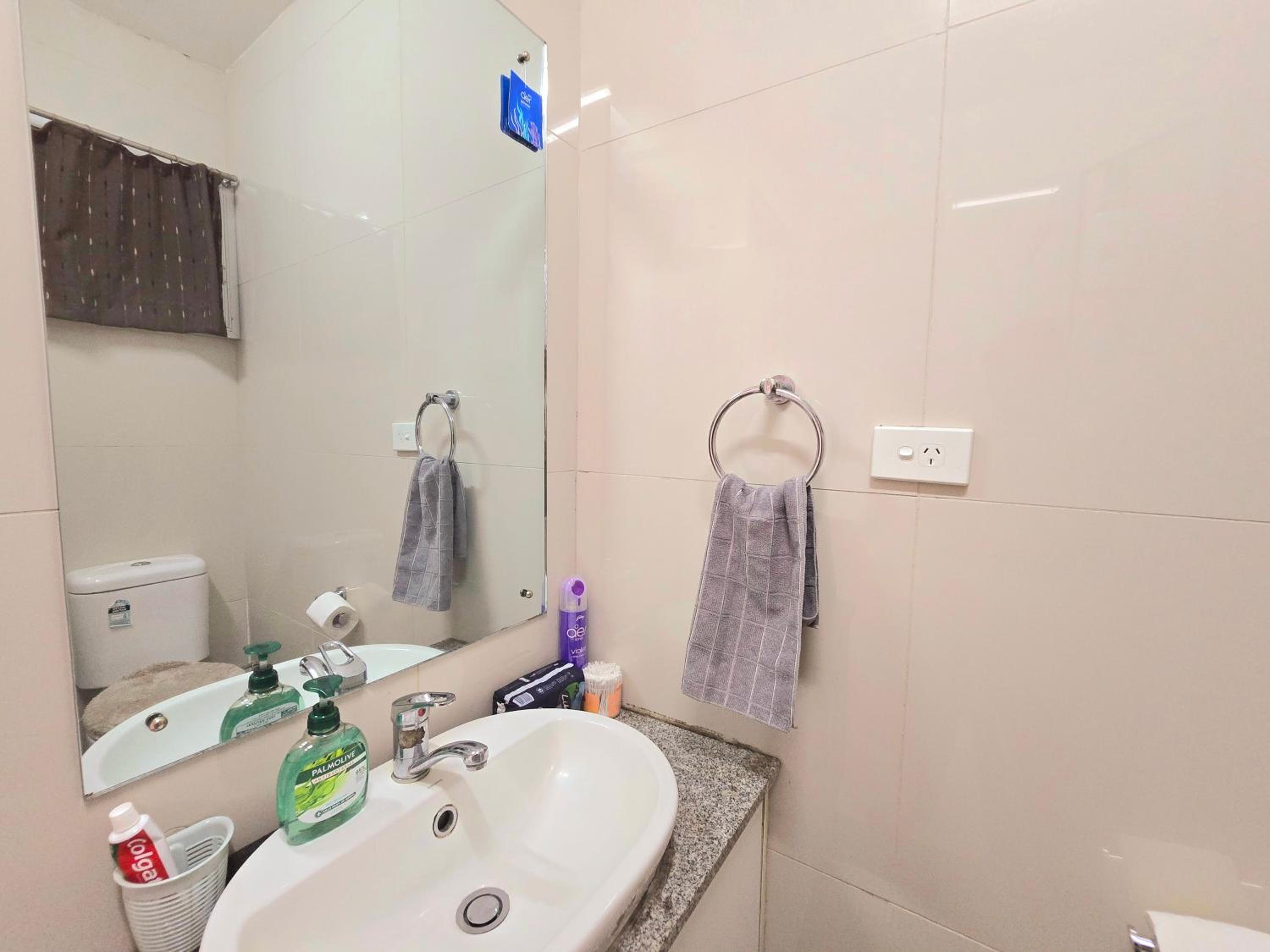 Entire Apartment in Suva, Free Wifi, Swimming Pool - view 16