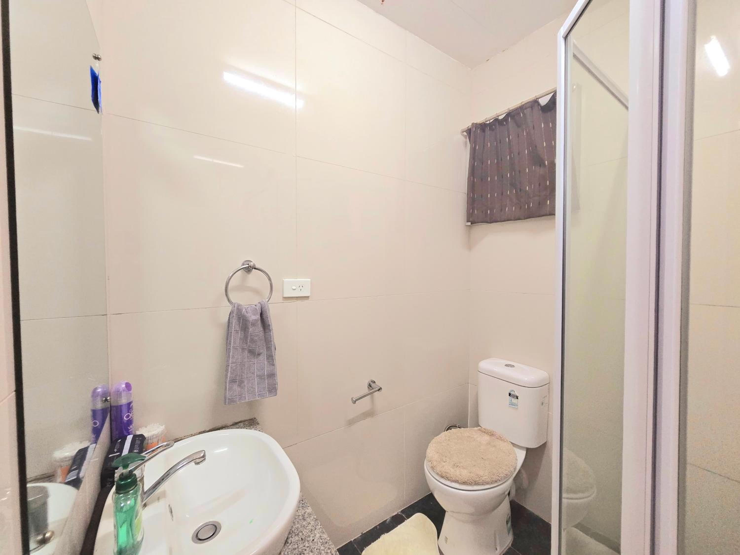 Entire Apartment in Suva, Free Wifi, Swimming Pool - view 17