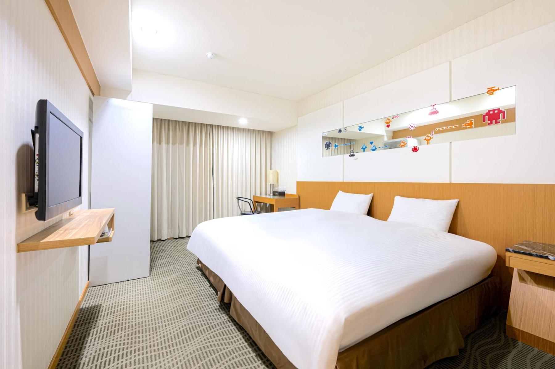 Sunny Hotel