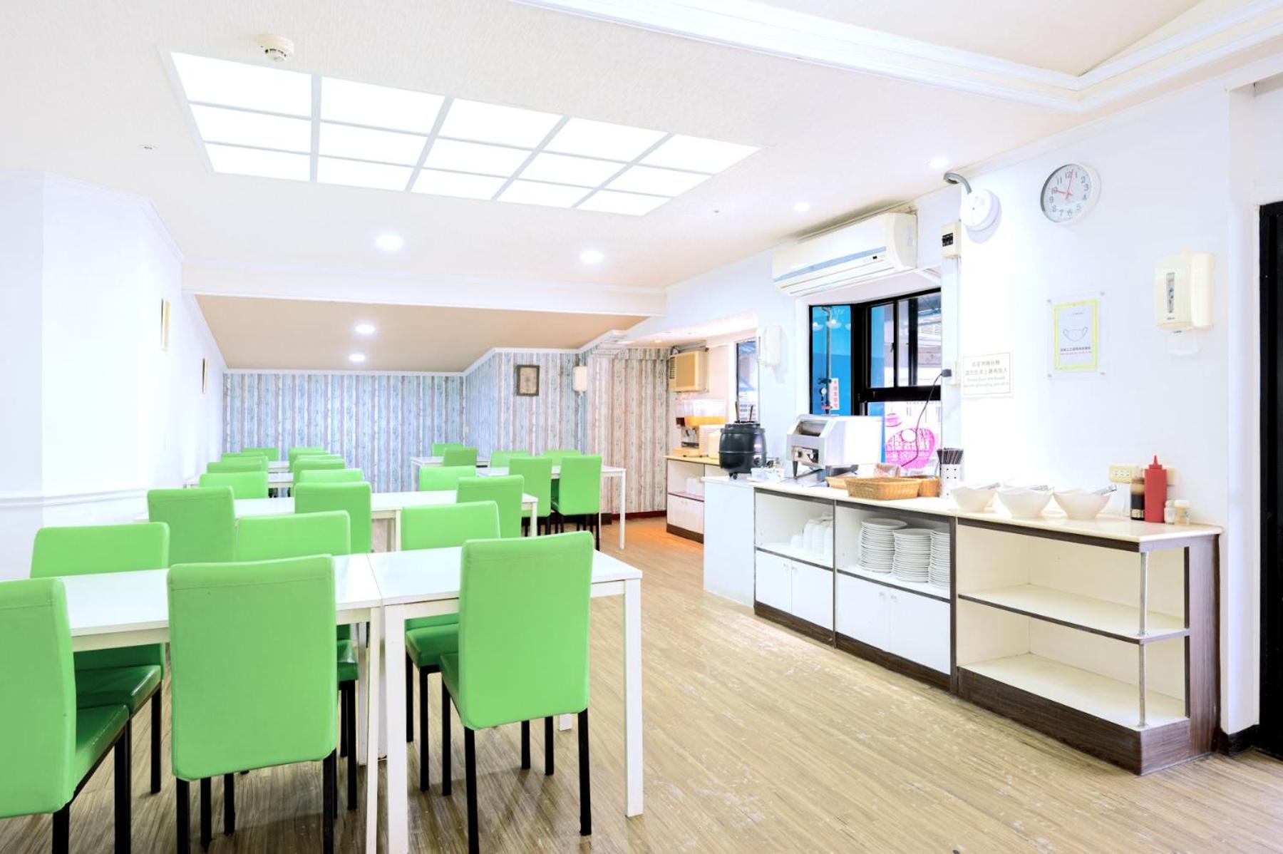 Sunny Hotel