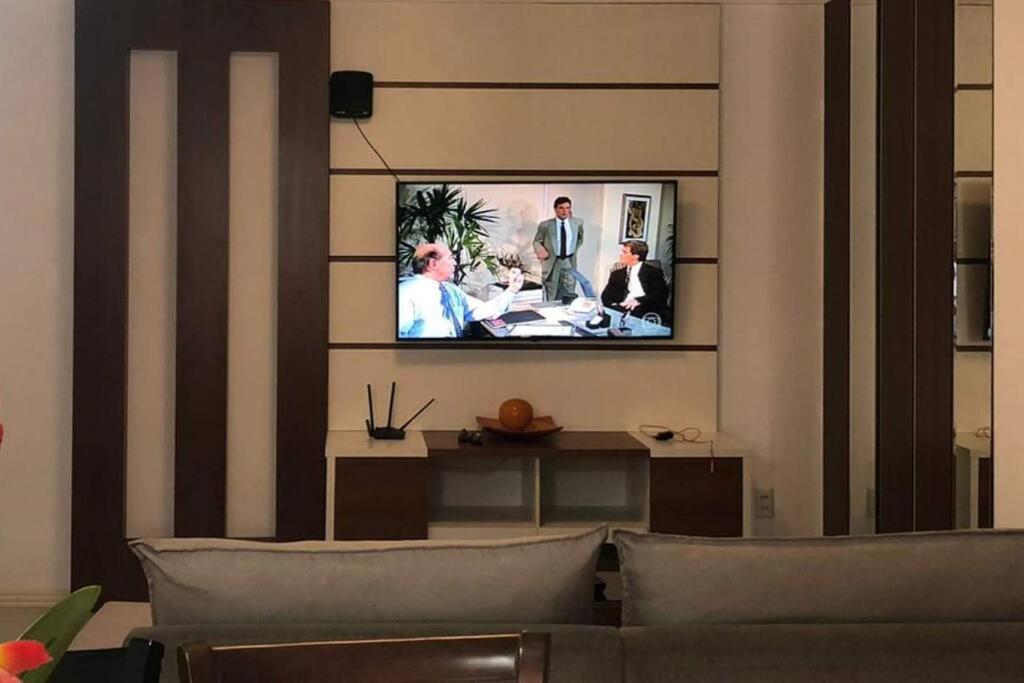Lindo Apto com Ótima Localização