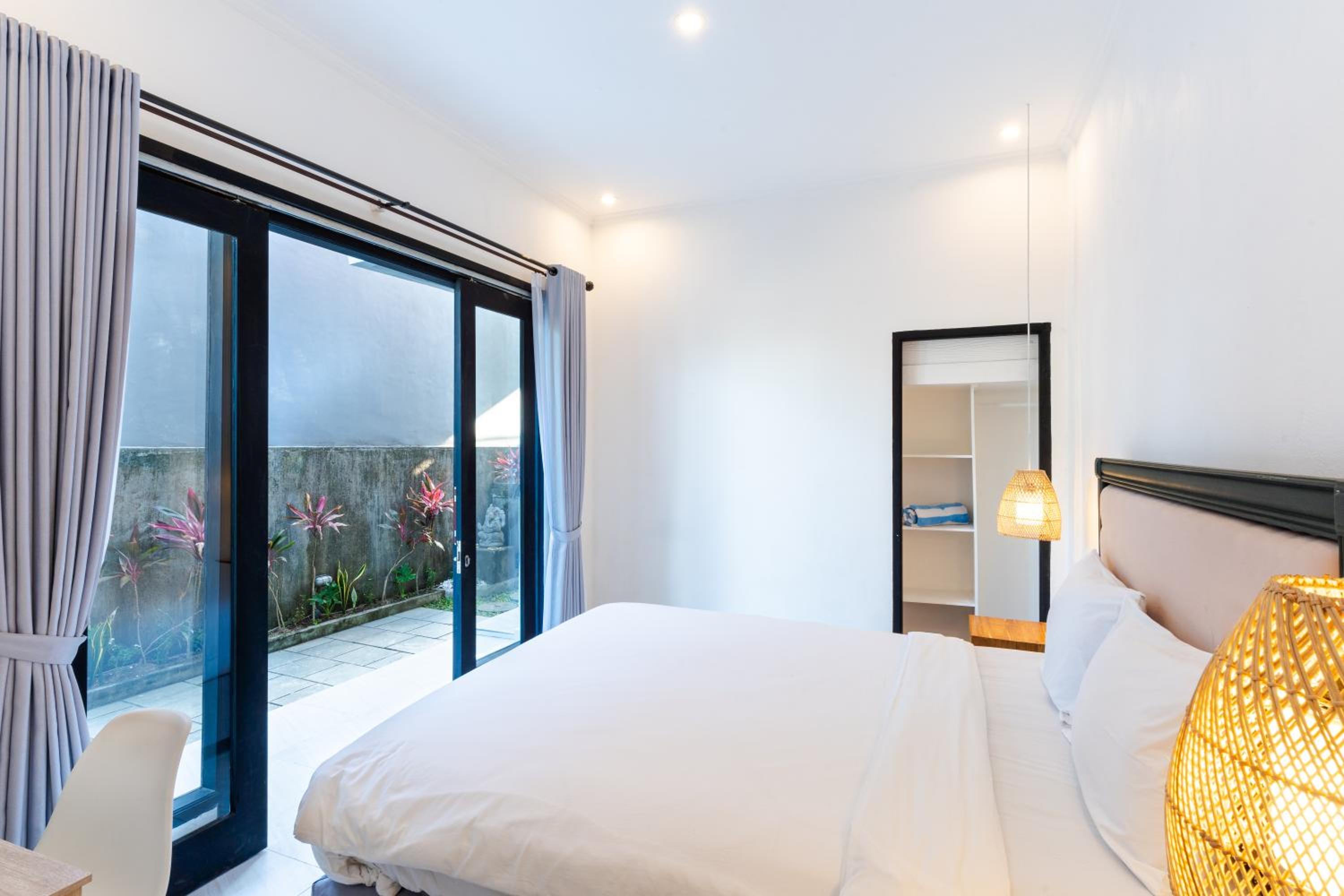 Room with kitchen Parafrutts Ubud view 3