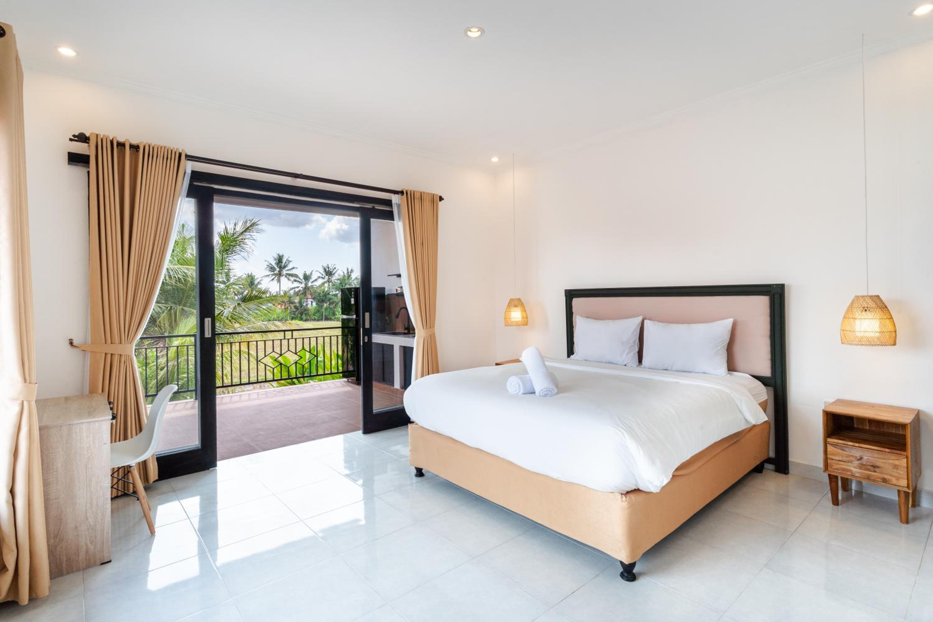 Parafrutts Classic Ubud Private Rooms with Pool in the Heart of Ubud