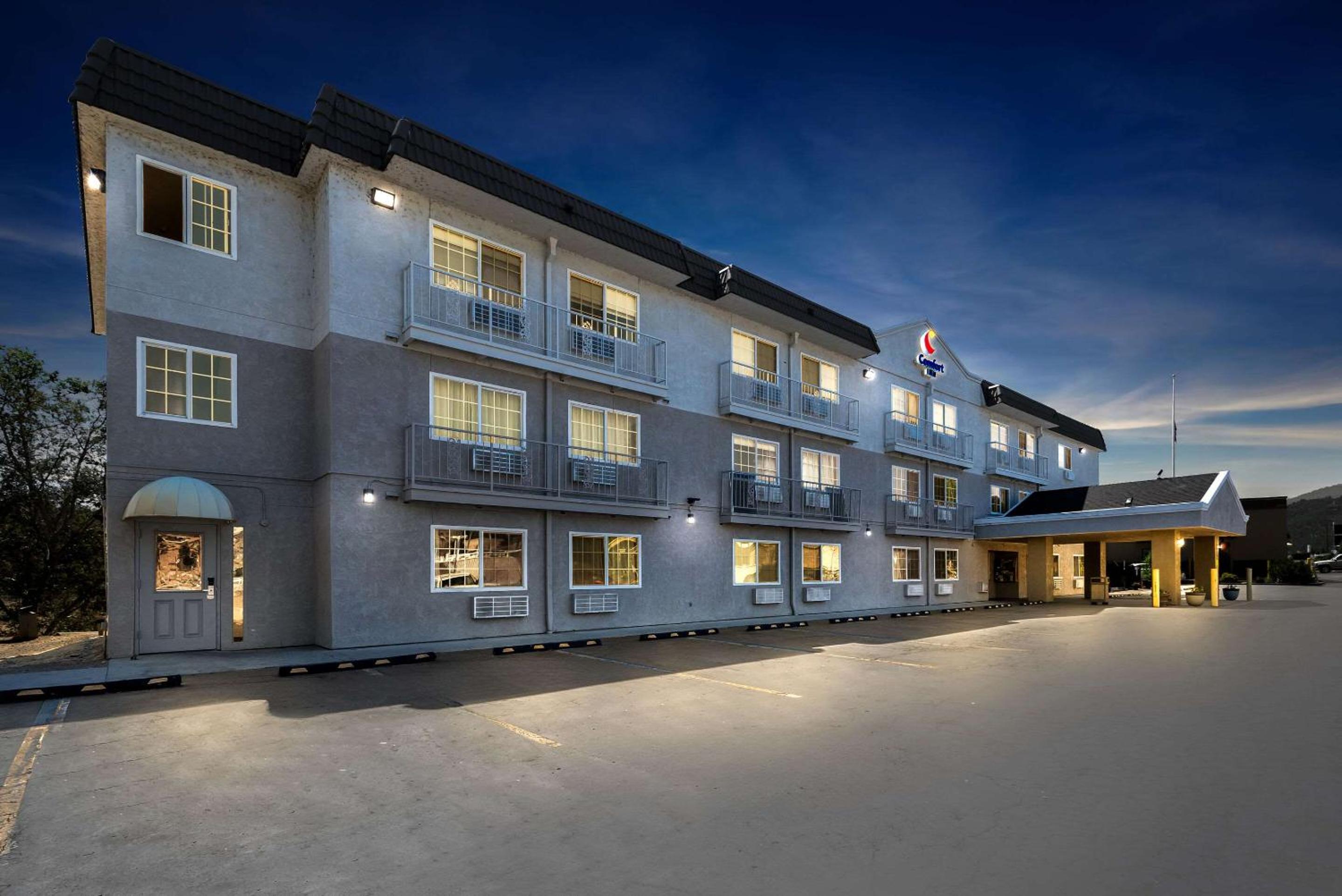 Yreka Vacations - Comfort Inn Yreka I-5 - Property Image 3