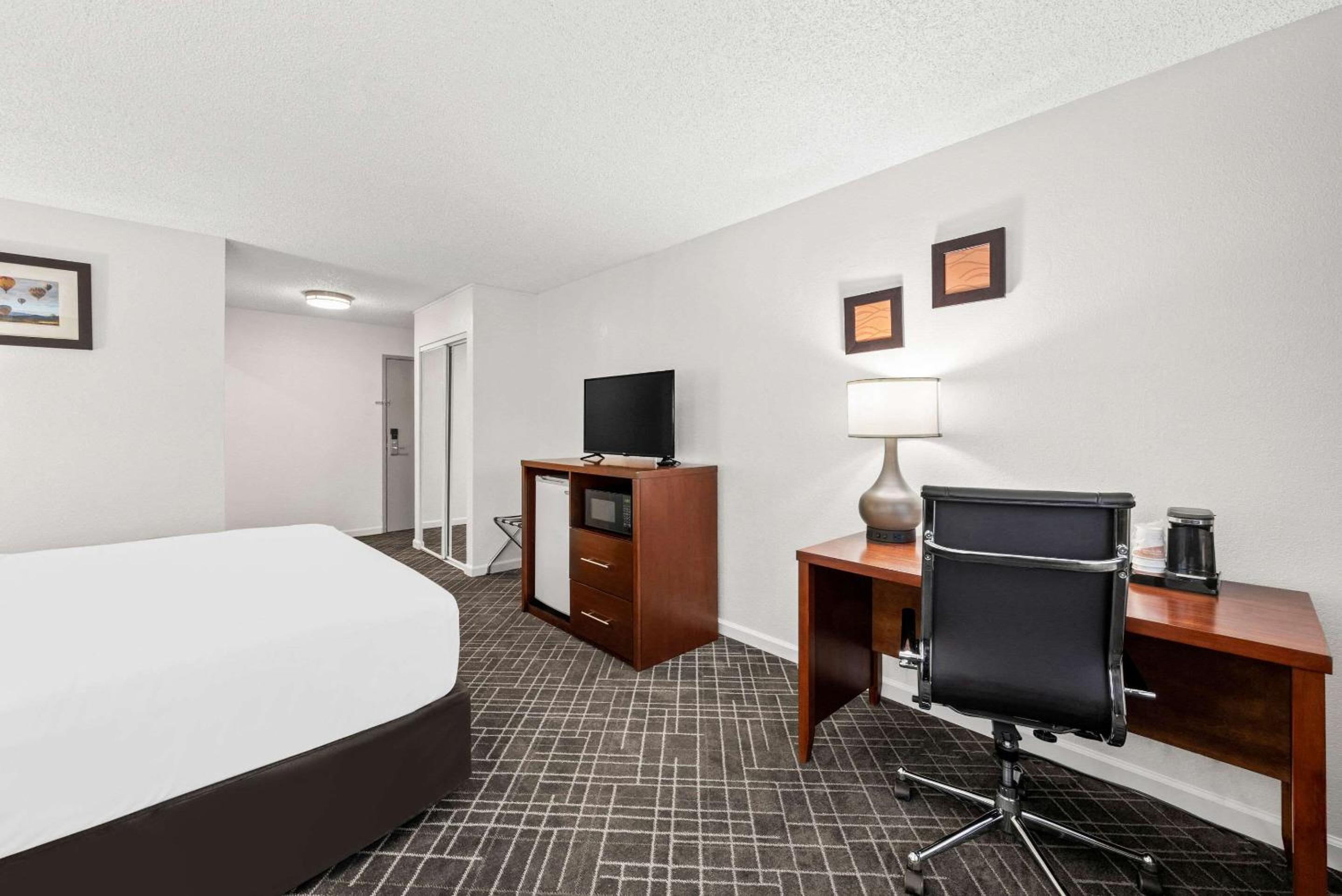 Yreka Vacations - Comfort Inn Yreka I-5 - Property Image 41