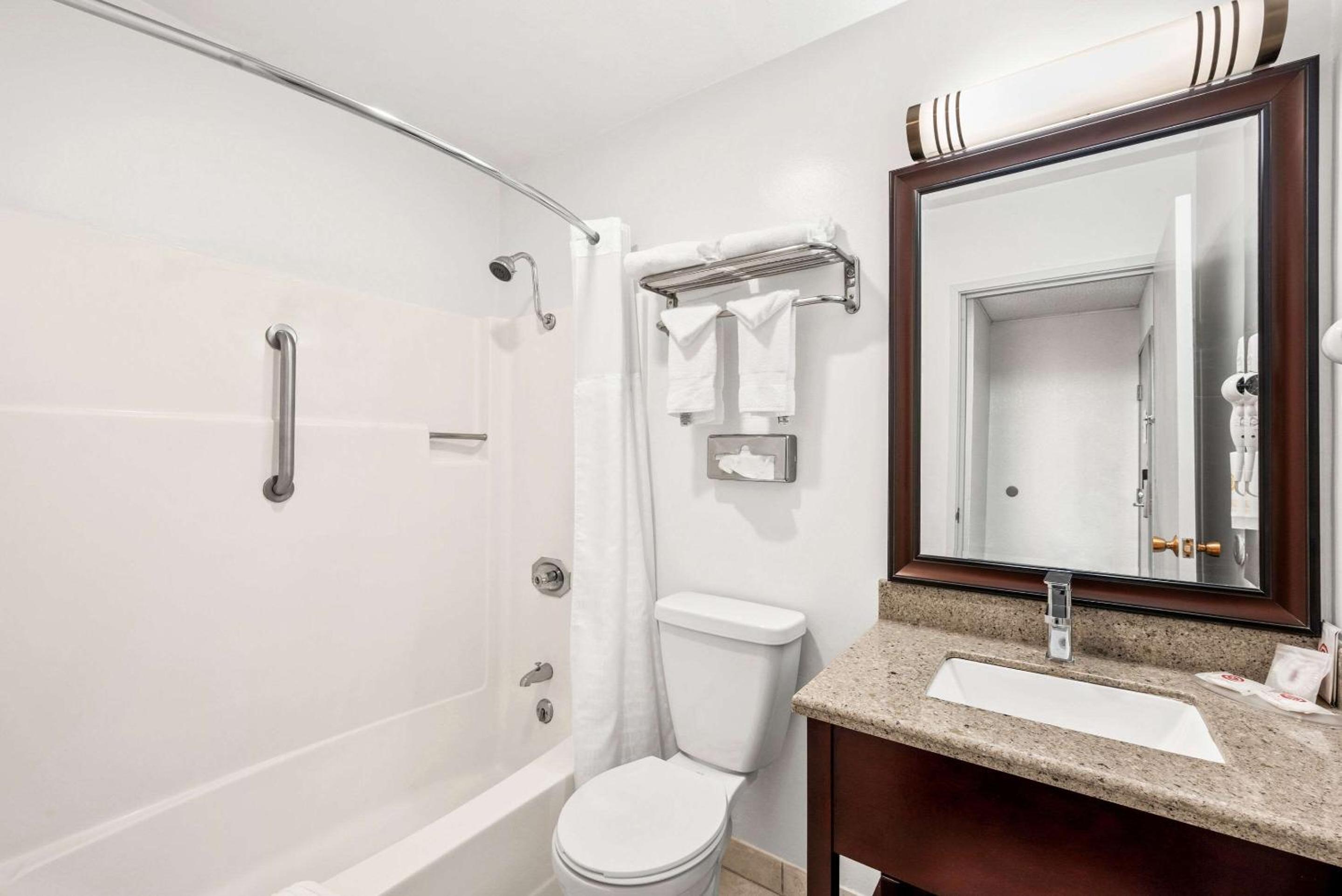 Yreka Vacations - Comfort Inn Yreka I-5 - Property Image 28