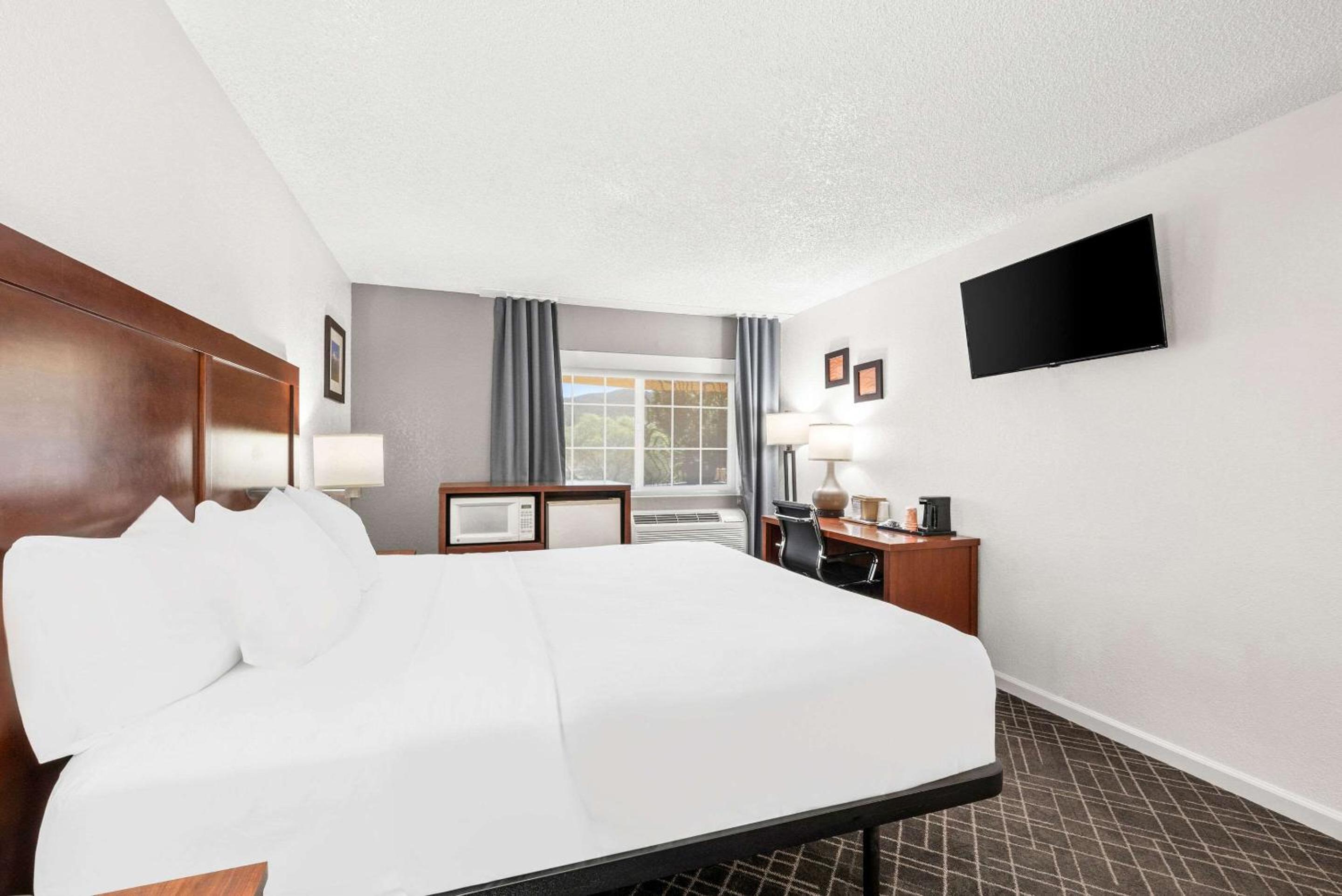 Yreka Vacations - Comfort Inn Yreka I-5 - Property Image 53