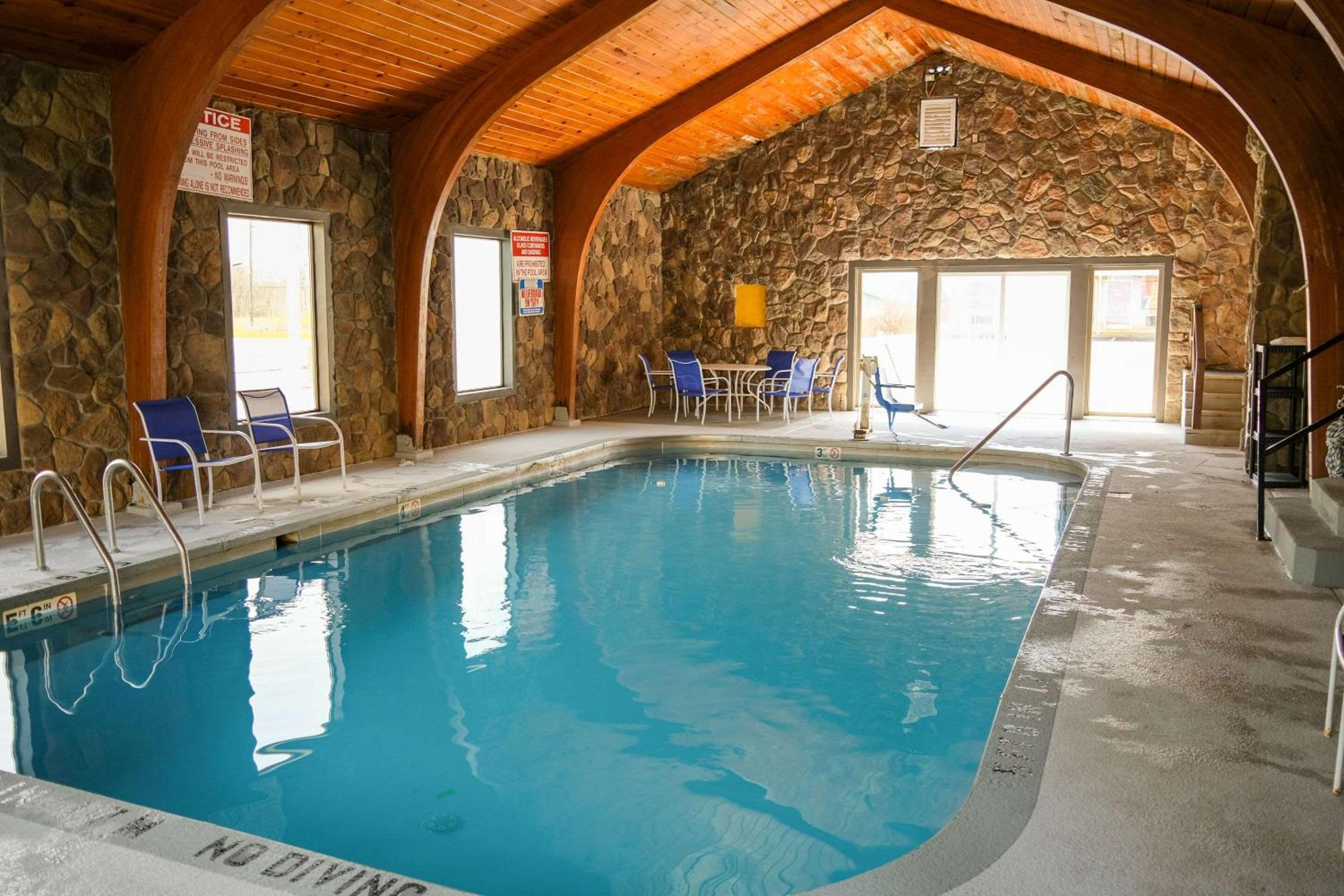 Econo Lodge Wooster view 5