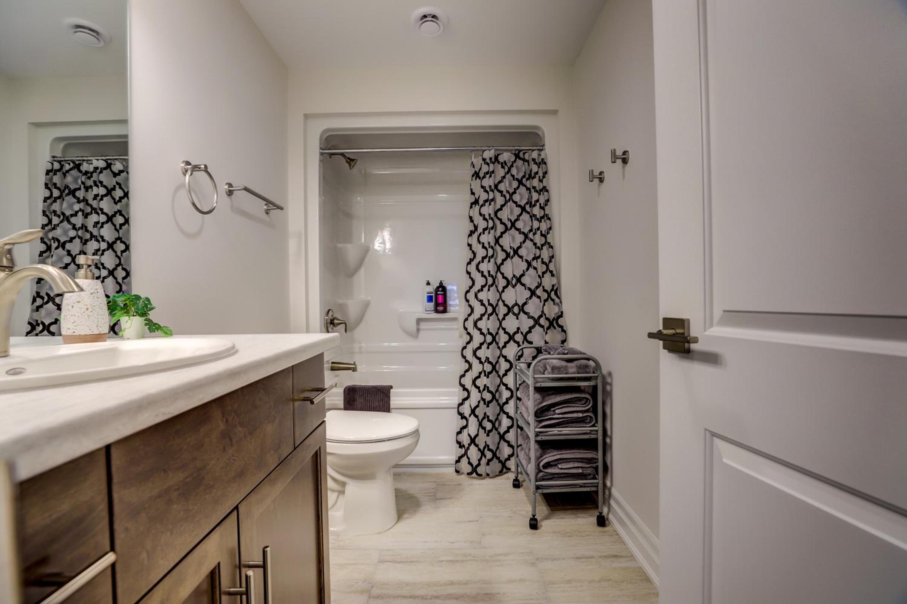GLOBALSTAY New Basement 4 Bd in Port Elgin