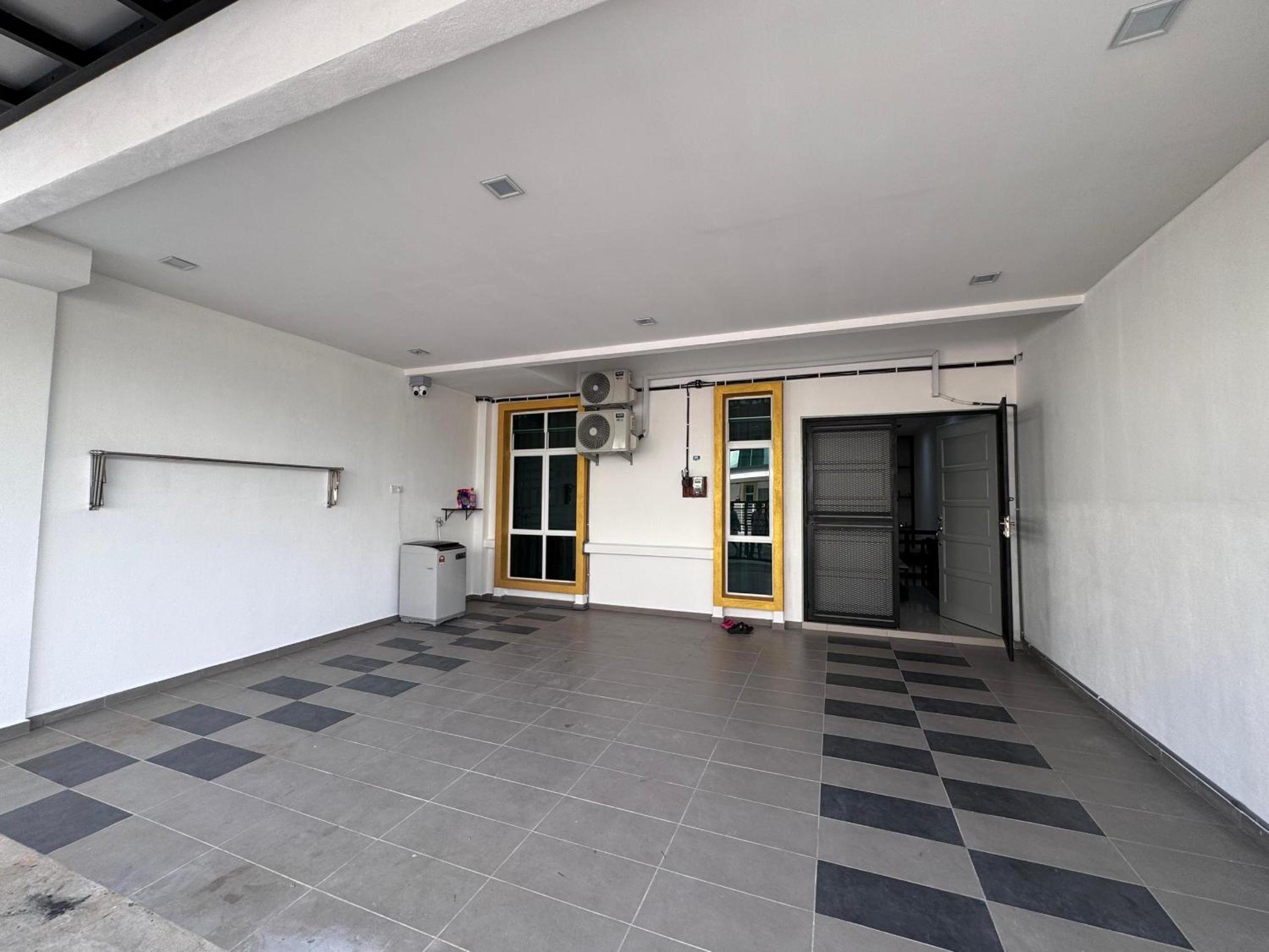 Meera Homestay