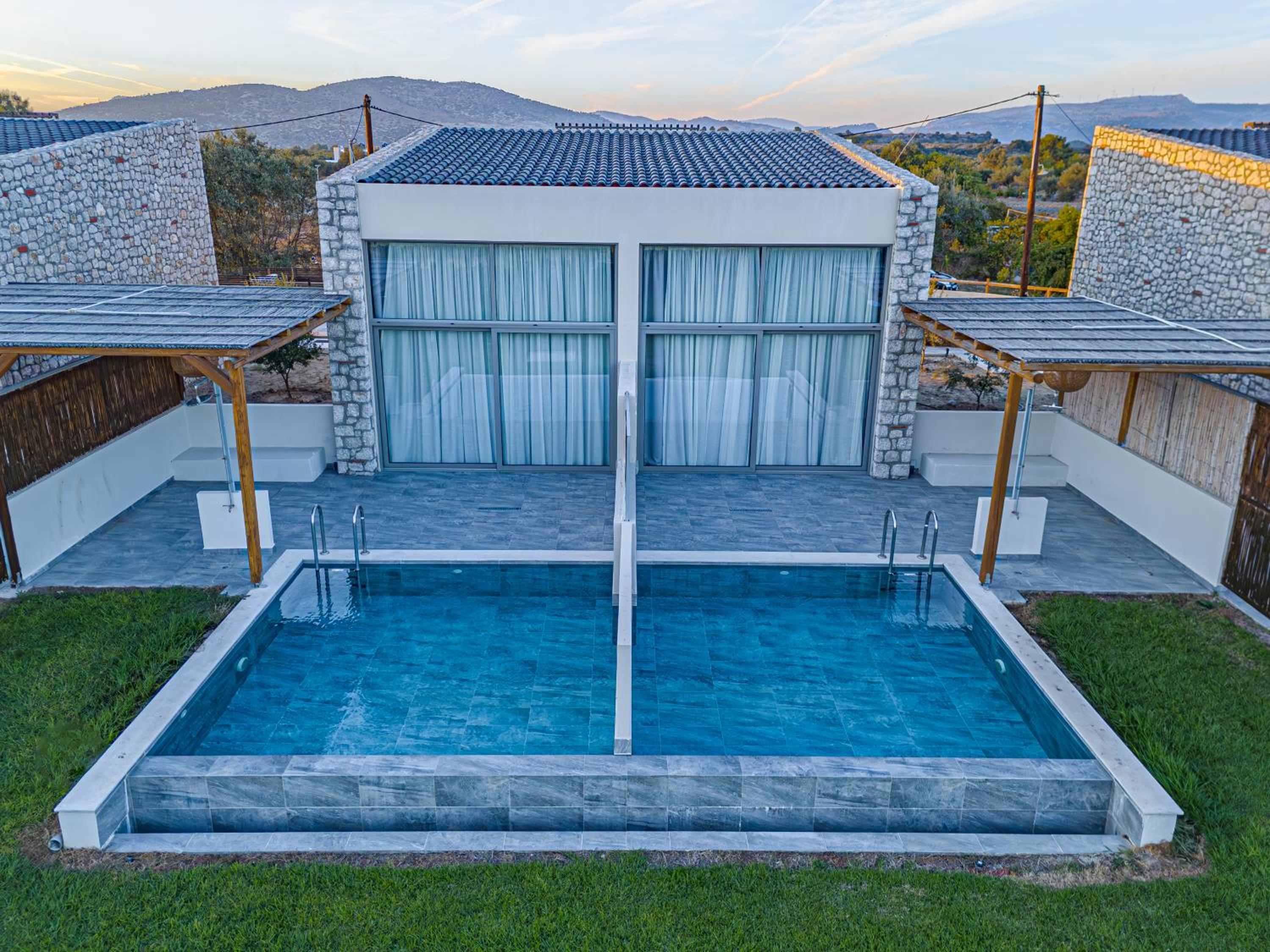Haraki Luxury Villas
