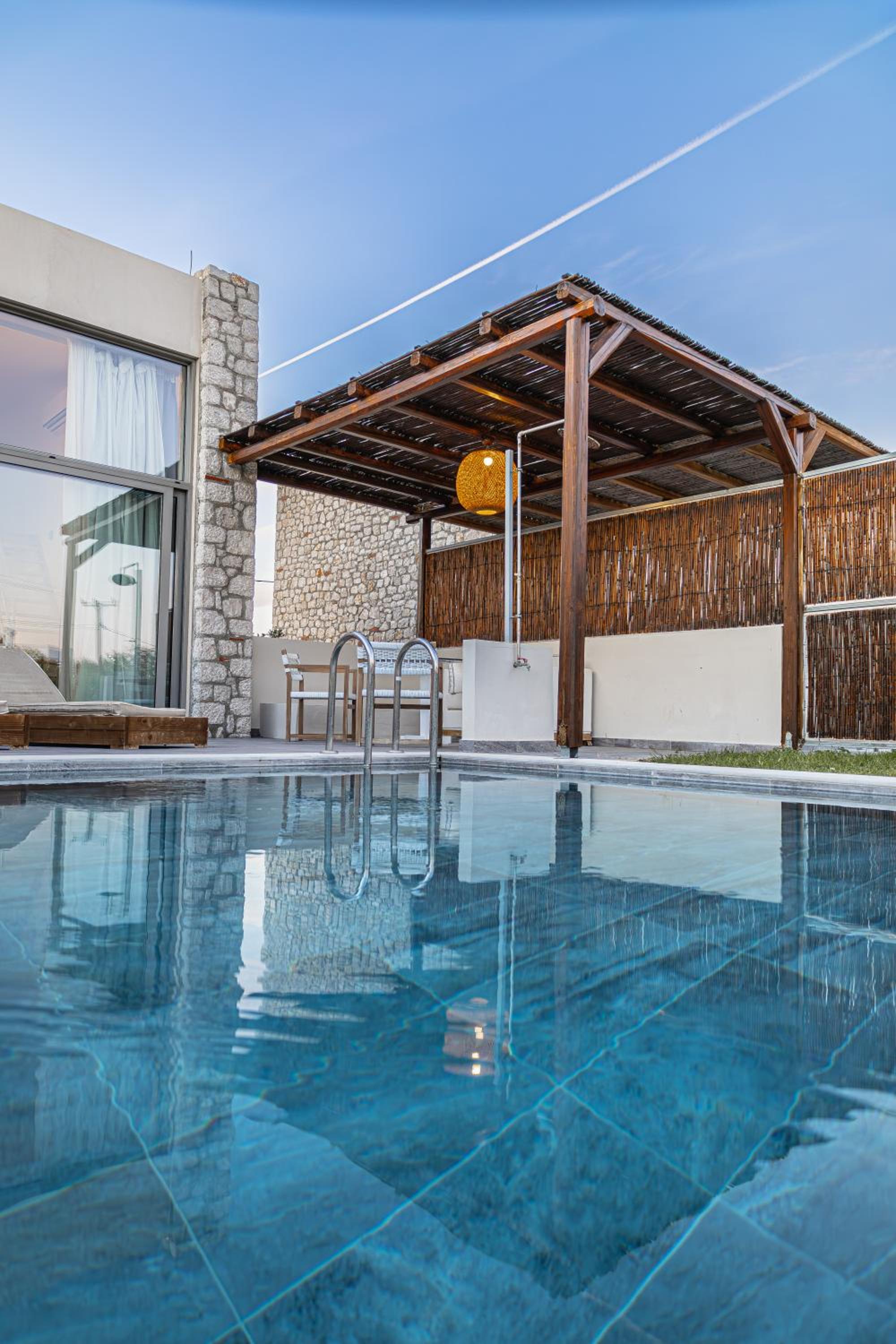Haraki Luxury Villas