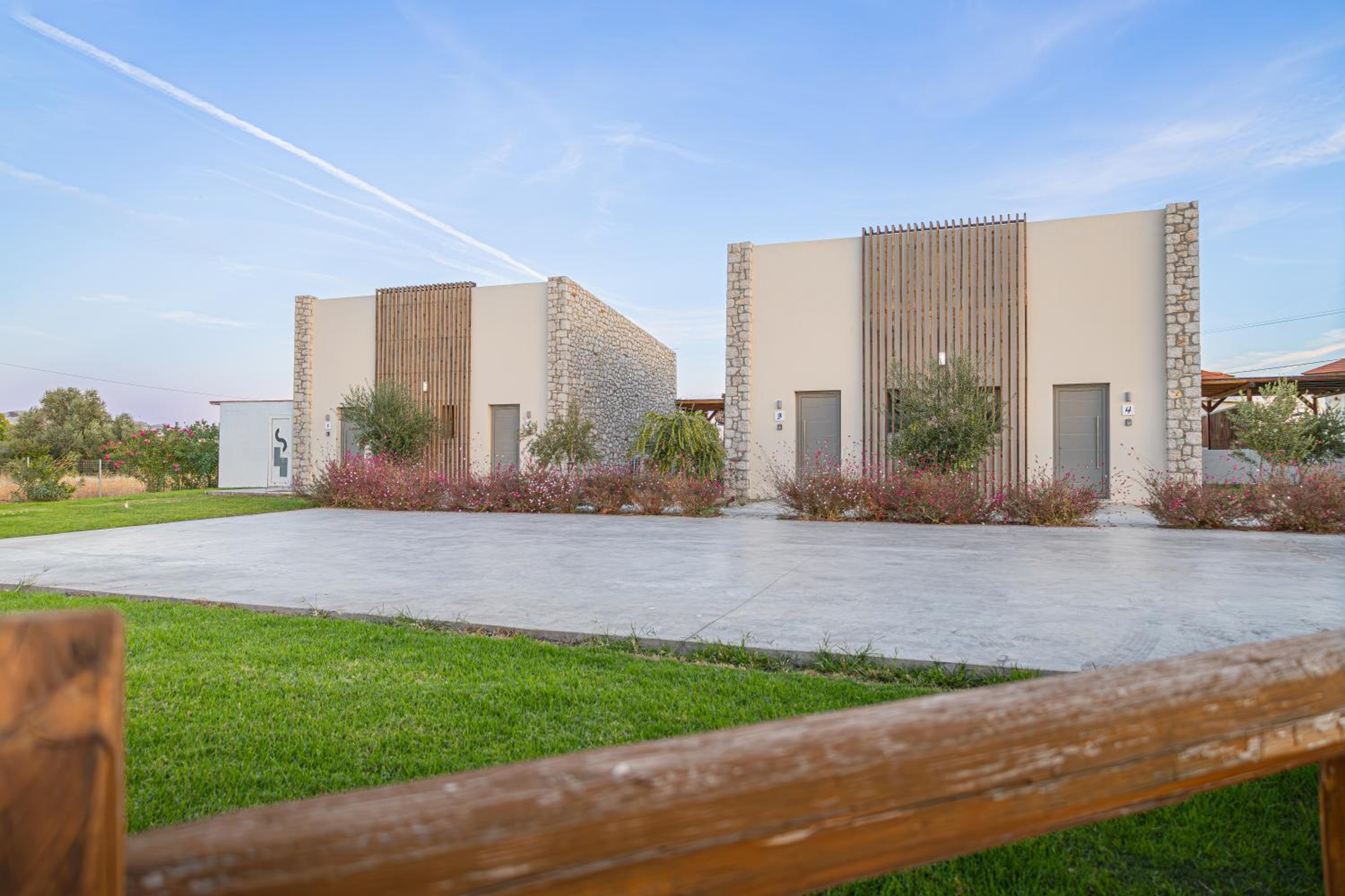 Haraki Luxury Villas