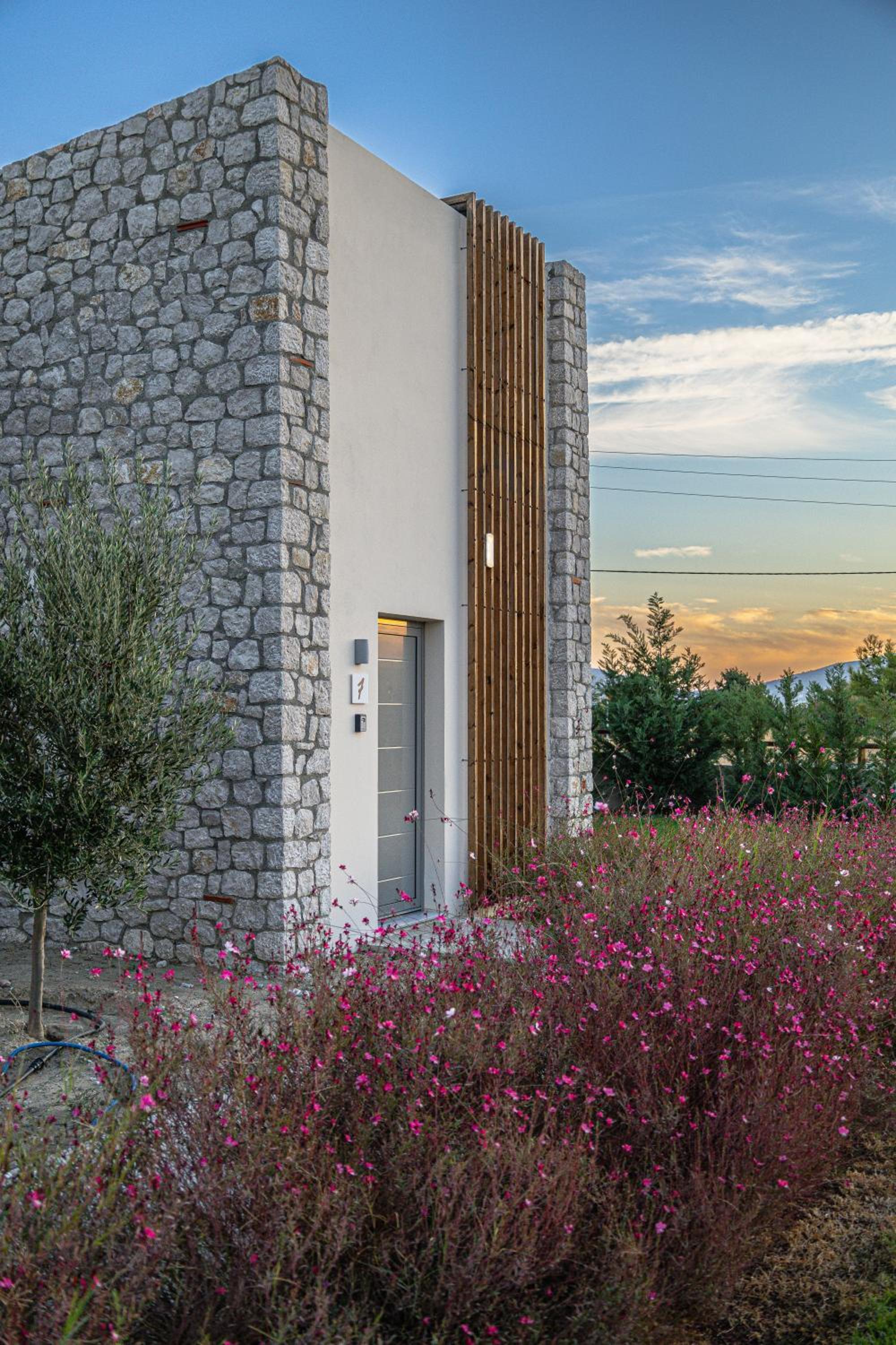 Haraki Luxury Villas