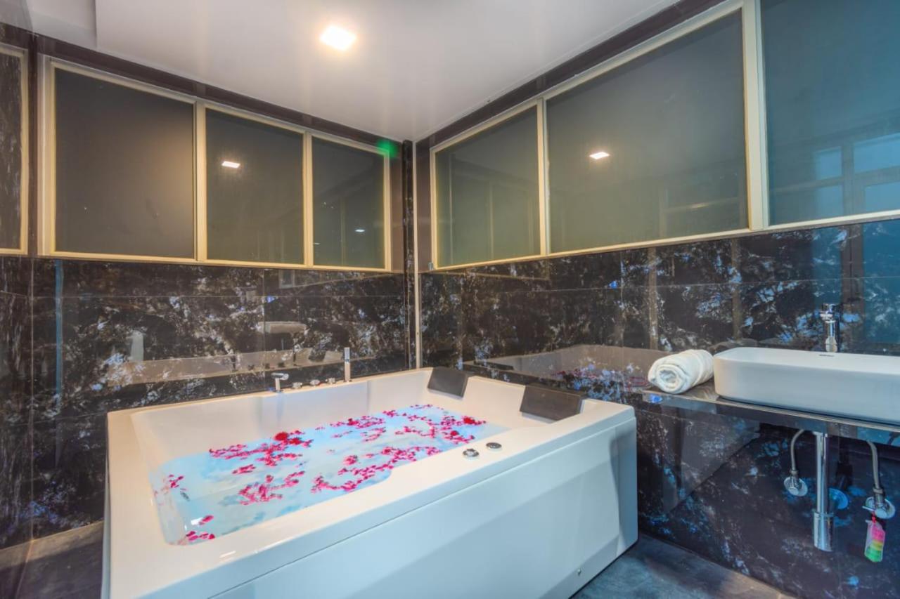 Narzo 6Bhk Villa Lonavala view 5