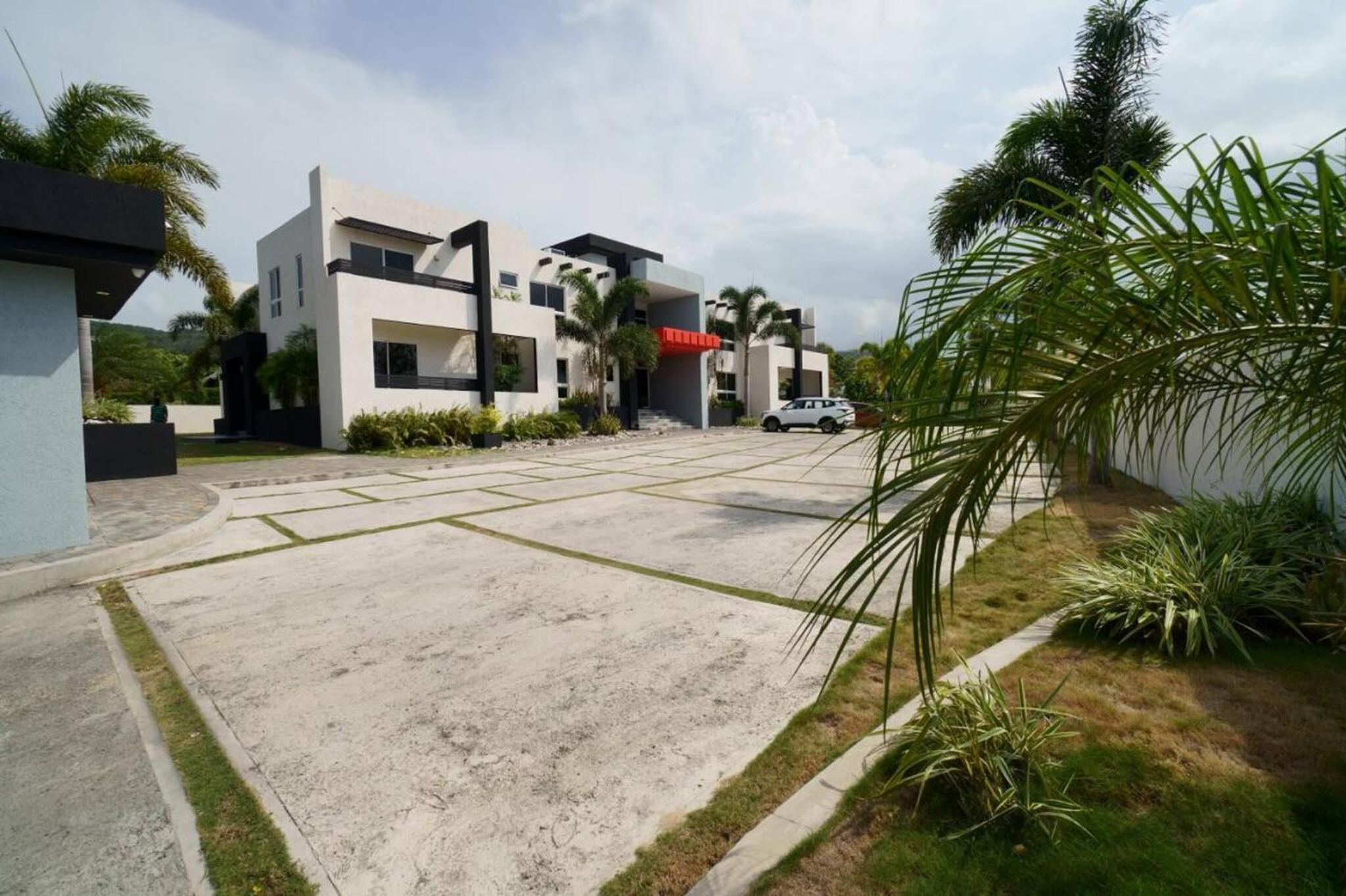 2 Bedroom Apartment Near Ocho Rios view 5
