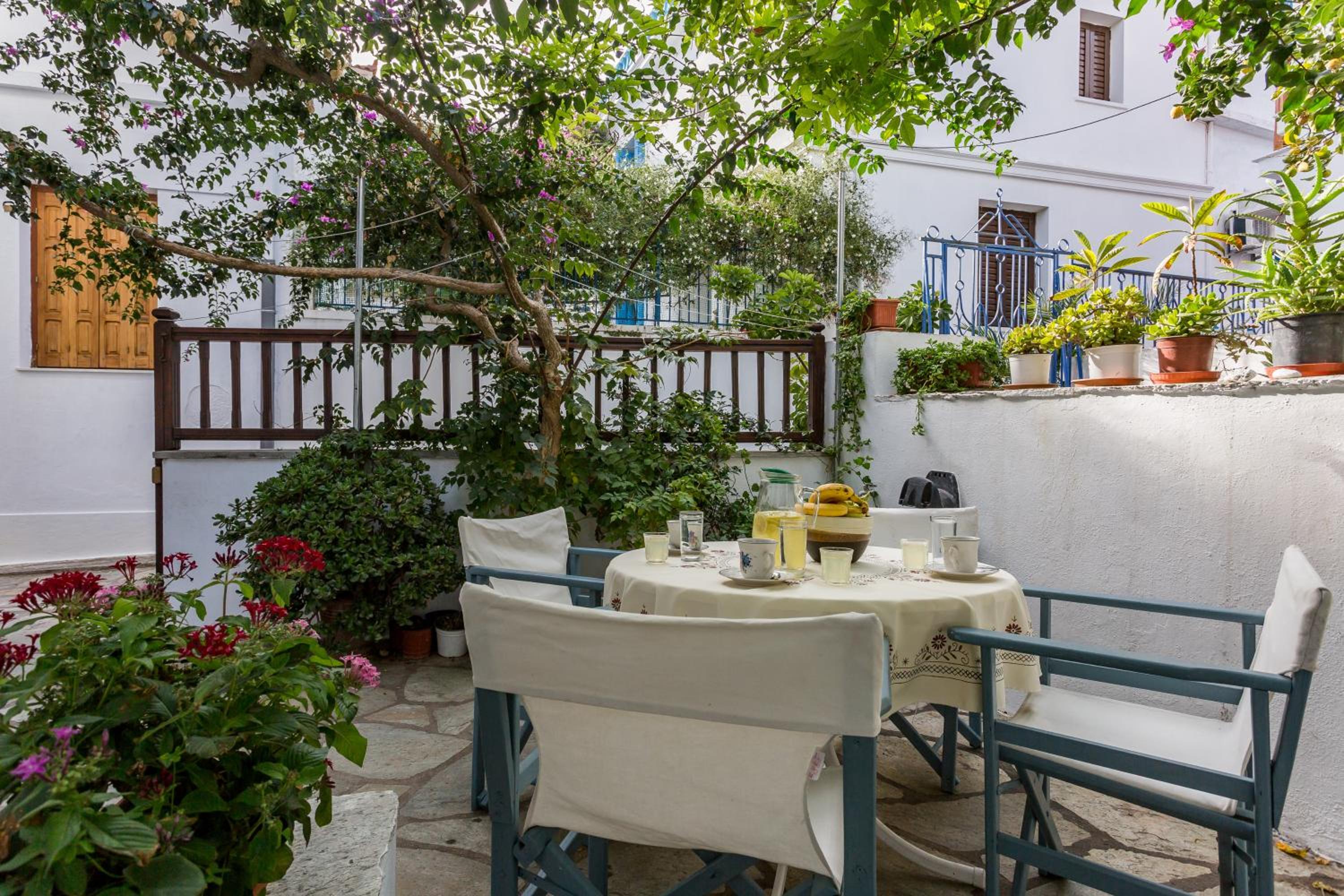 Eleni's town apartment photo 2