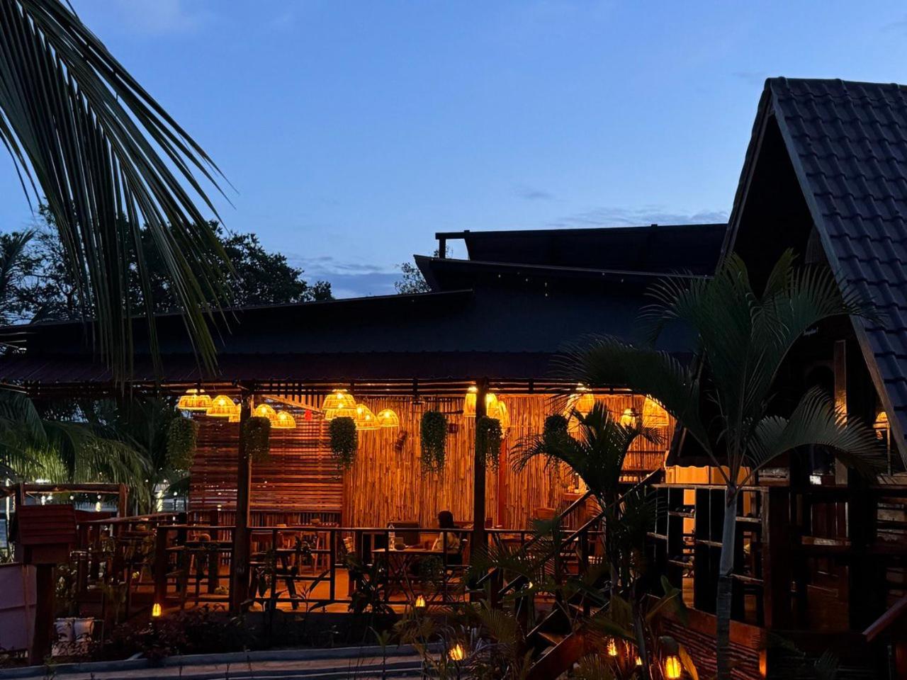 Coco Bungalows