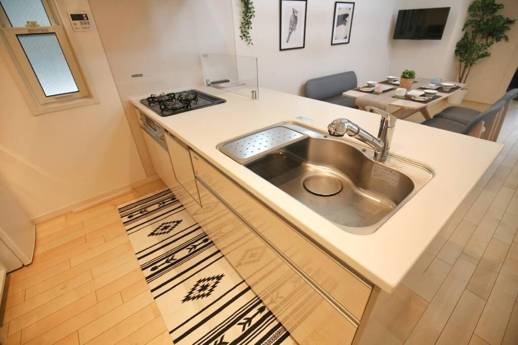 TD235 Spacious 4BR Home for 10 in Tokyo near JR Yamanote Line