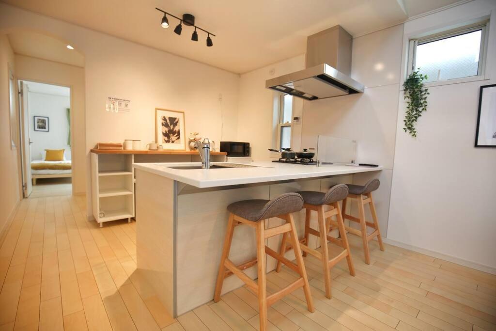 TD235 Spacious 4BR Home for 10 in Tokyo near JR Yamanote Line