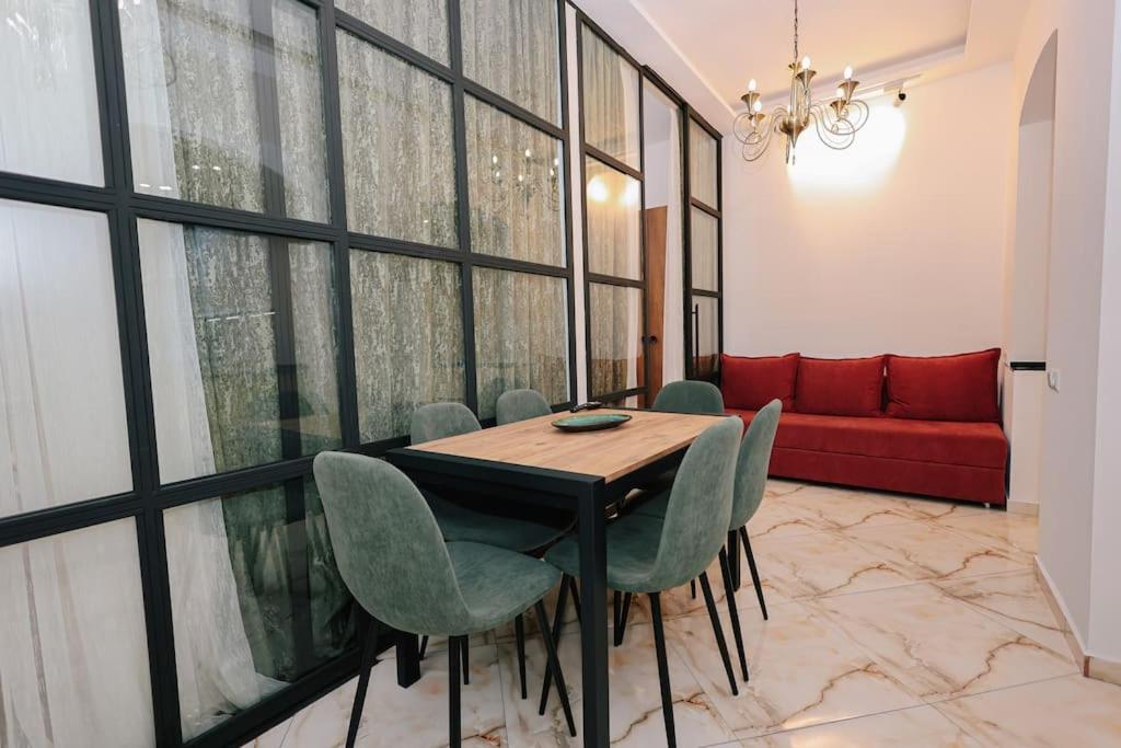 Cozy Apartment in old Tbilisi - on Mtawminda view 3