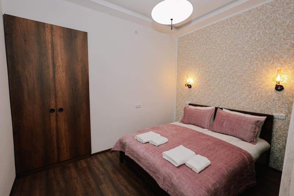 Cozy Apartment in old Tbilisi - on Mtawminda view 5