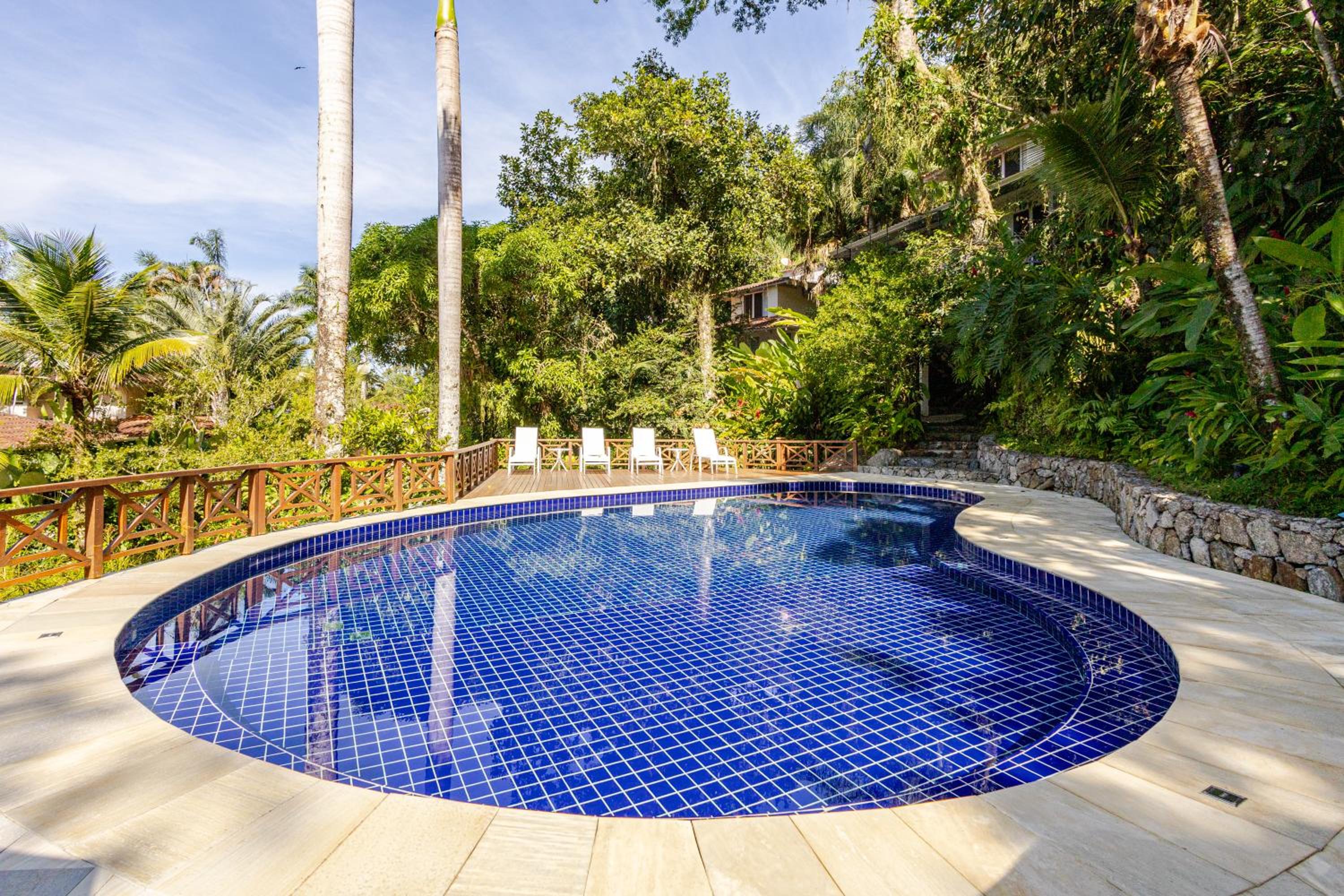 Casa com vista incrível e Jacuzzi | Brazilian Corner