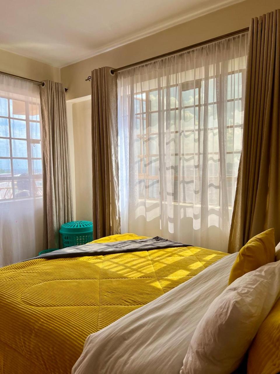Simmon Apartment-Opposite Garden city mall,near safari park view 5