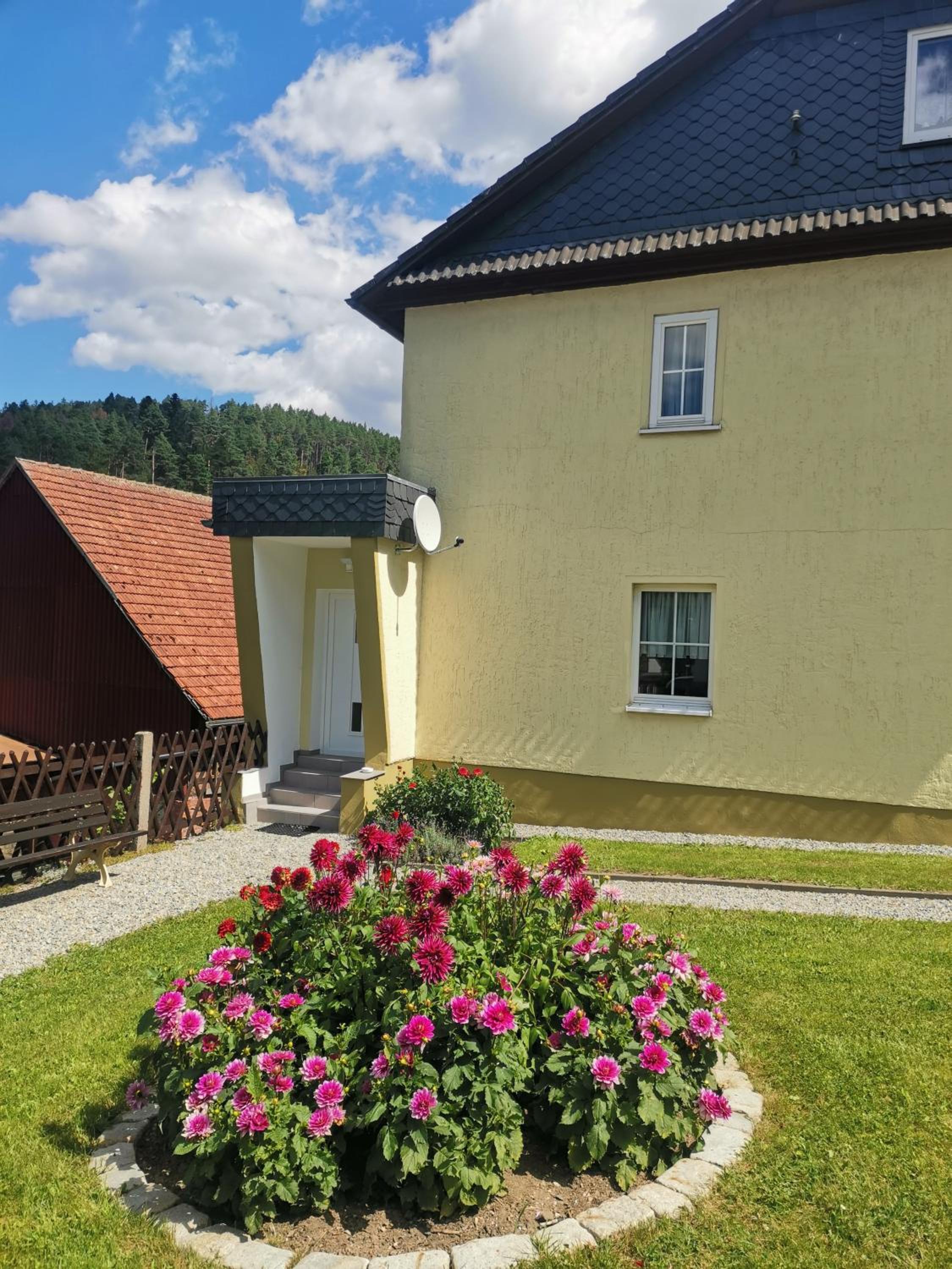 Ferienwohnung Paulinzella 9 inklusive Parkplatz und WLAN
