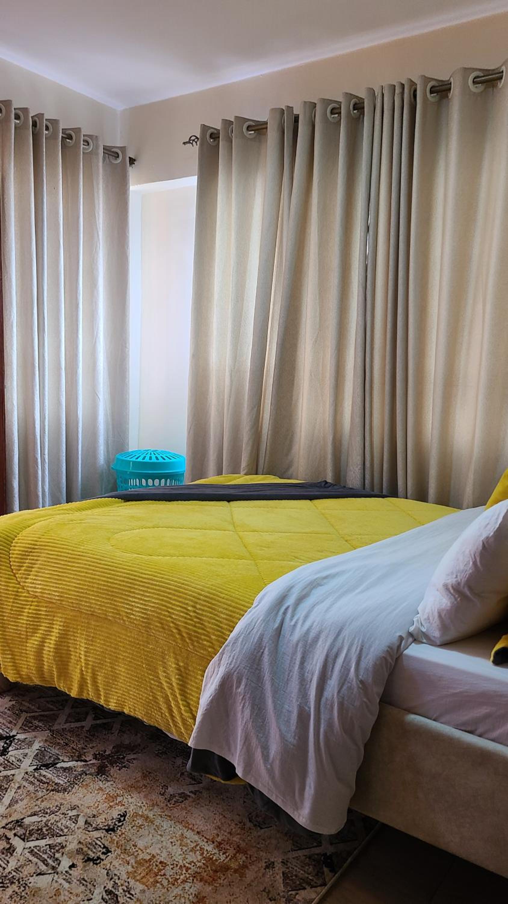 Simmon Apartment-Opposite Garden city mall,near safari park view 3