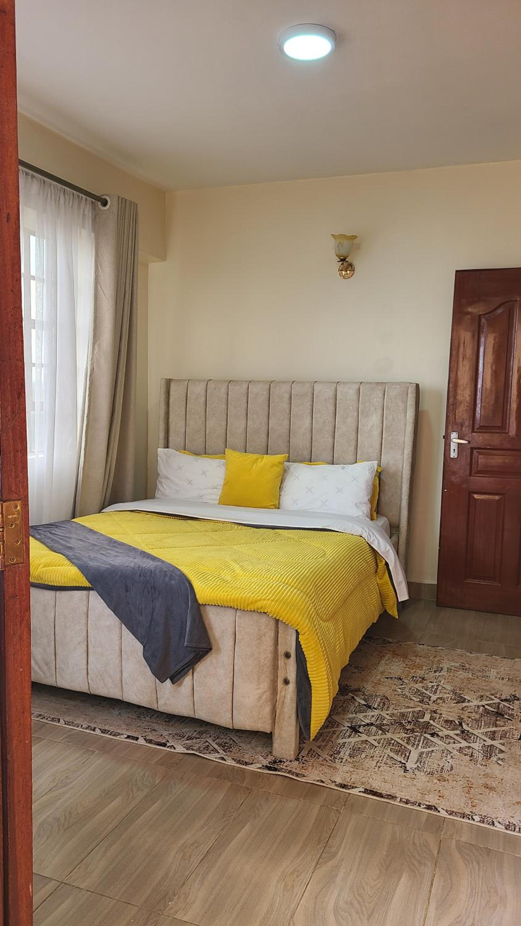 Simmon Apartment-Opposite Garden city mall,near safari park view 2